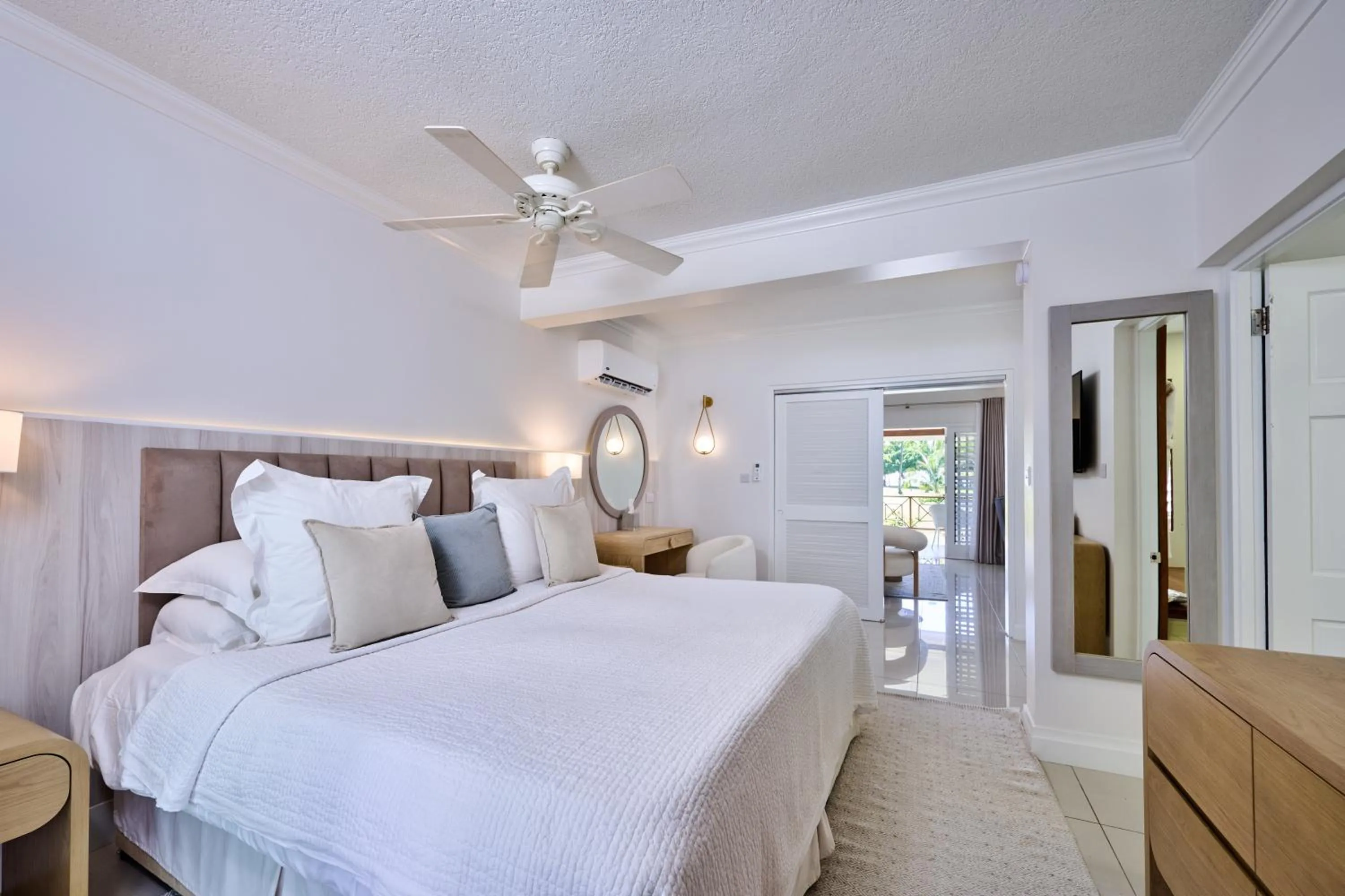 Bed in Calabash Hotel