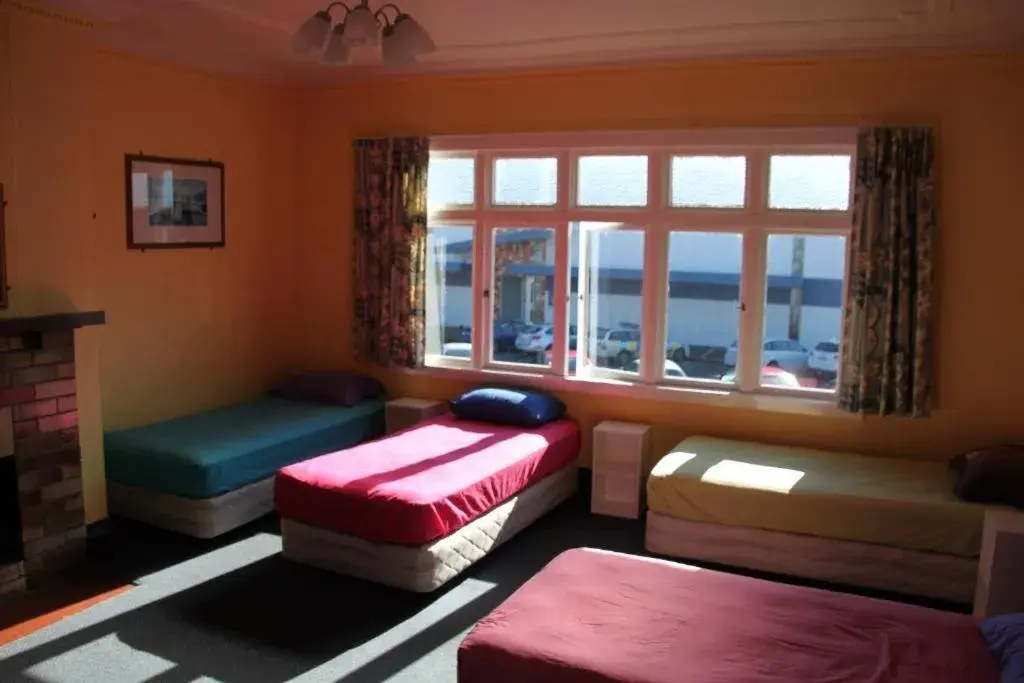 Single Bed in 6-Bed Dormitory Room in Rotorua Central Backpackers Single Bed in 6-Bed Dormitory Room in Rotorua Central Backpackers