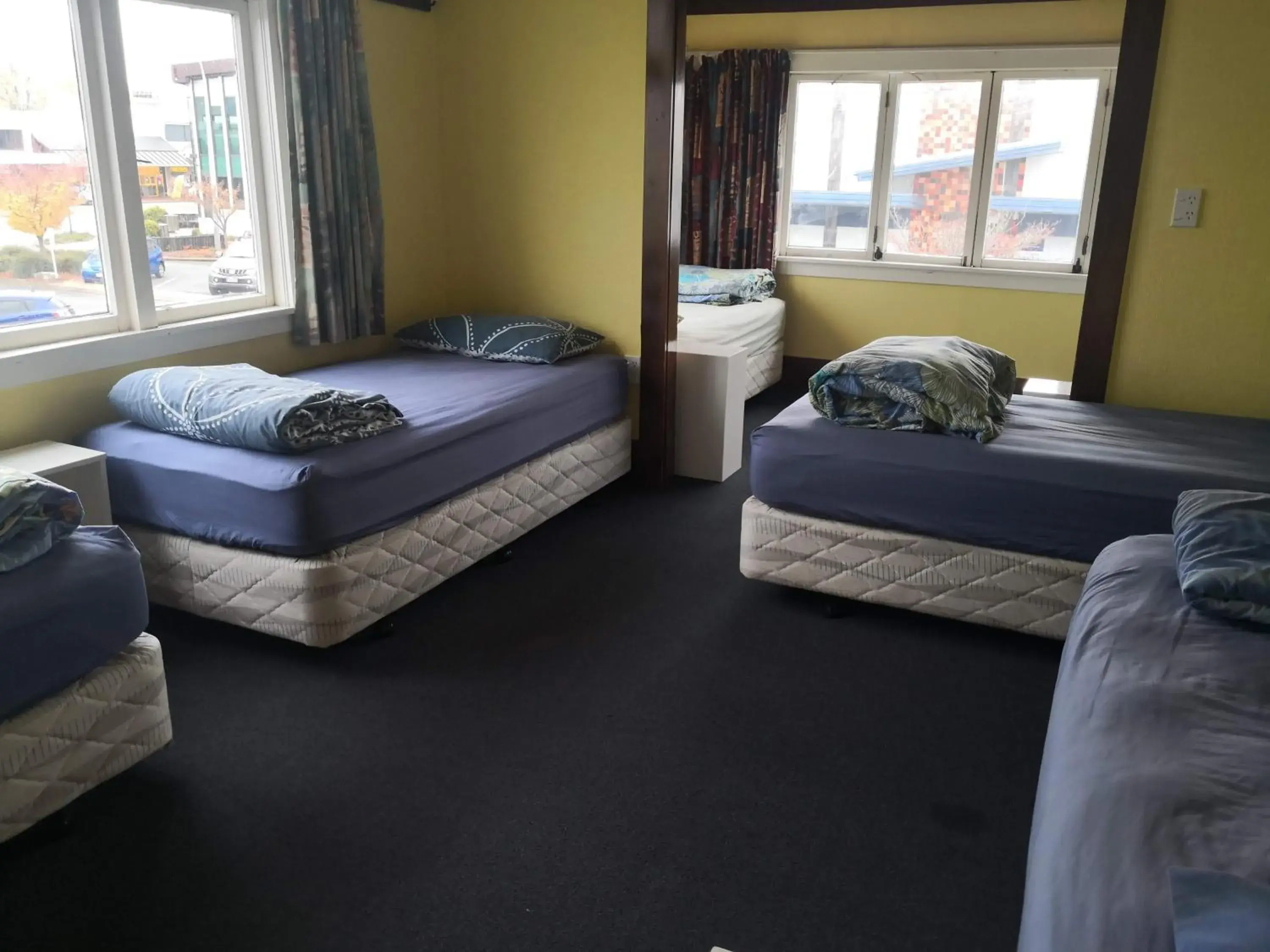 Bed in 6-Bed Female Dormitory Room (price per bed) in Rotorua Central Backpackers Bed in 6-Bed Female Dormitory Room (price per bed) in Rotorua Central Backpackers