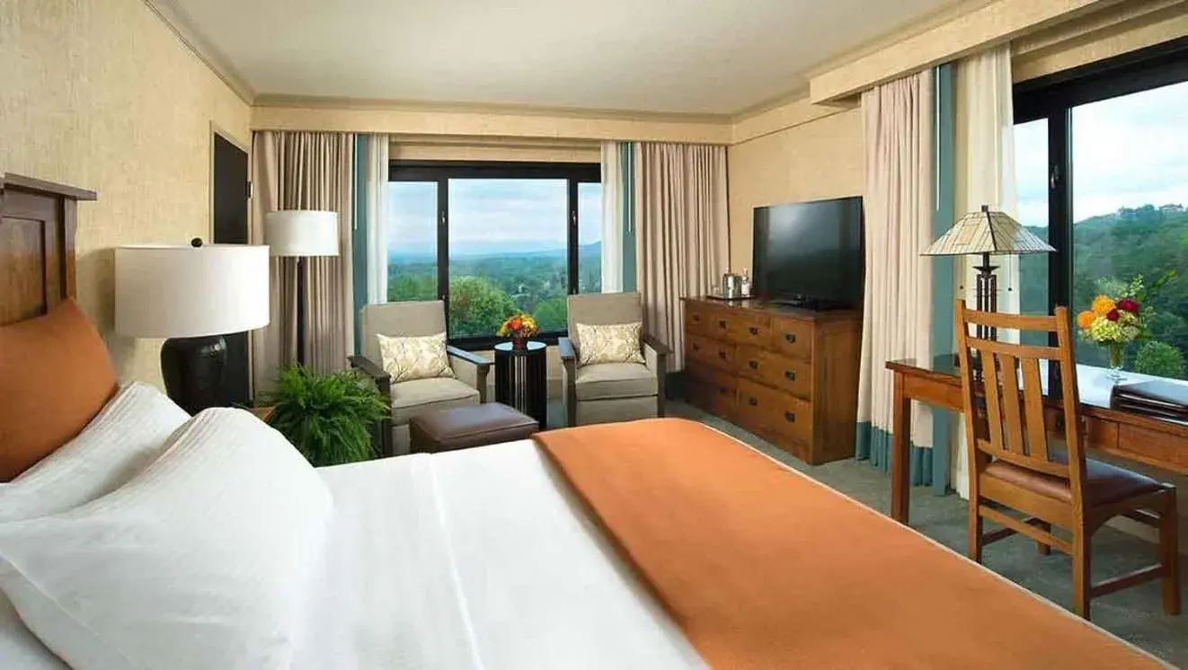 Premium Panorama Corner Room with 1 King Bed in The Omni Grove Park Inn & Spa - Asheville Premium Panorama Corner Room with 1 King Bed in The Omni Grove Park Inn & Spa - Asheville