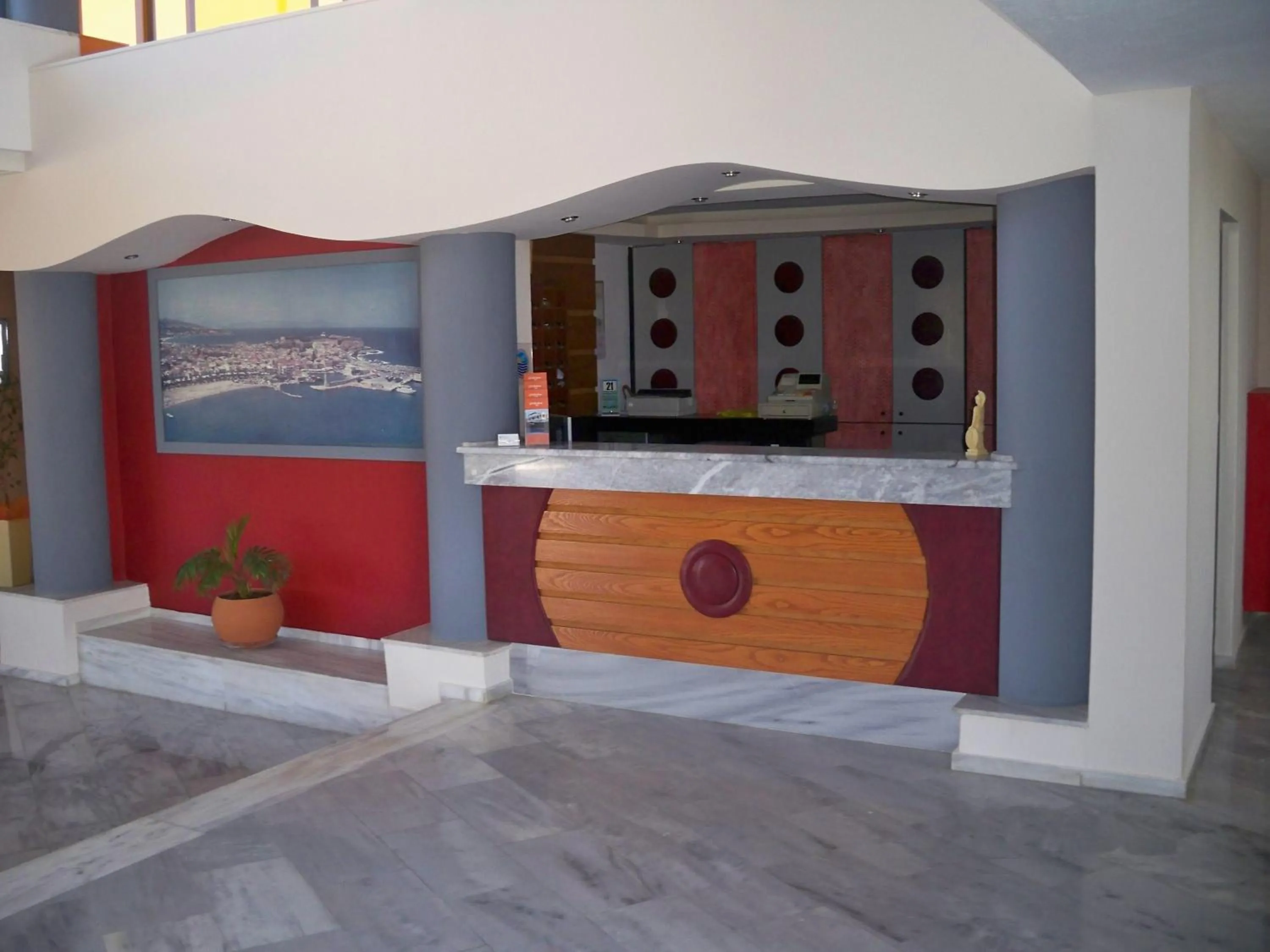 Facade/entrance in Palladion