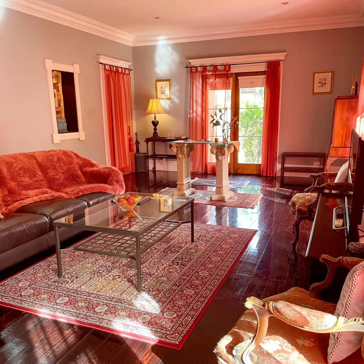 Orchard King Suite in Jacobs Creek Retreat - Barossa Valley Orchard King Suite in Jacobs Creek Retreat - Barossa Valley