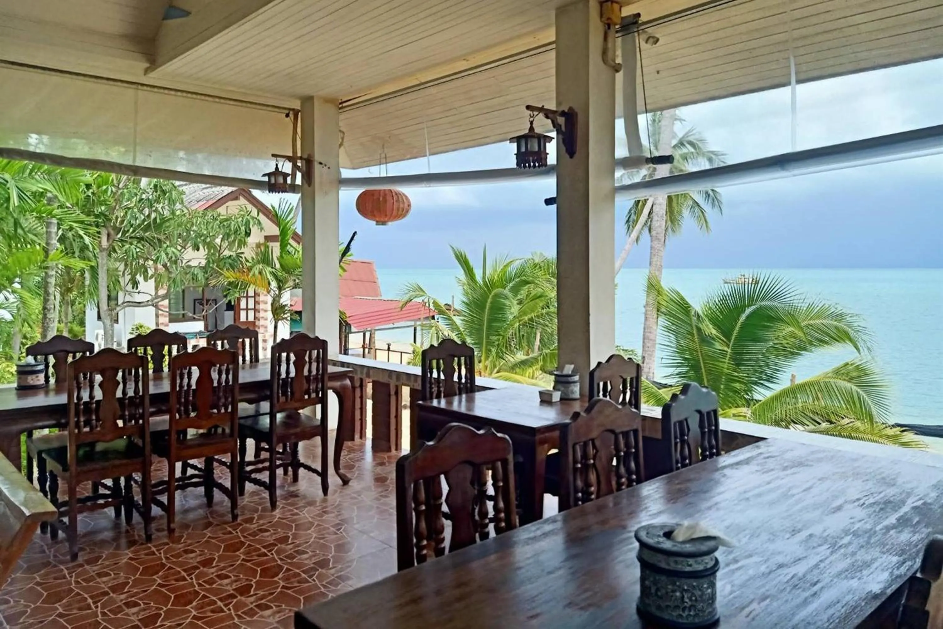 Restaurant/places to eat in Palm Point Village