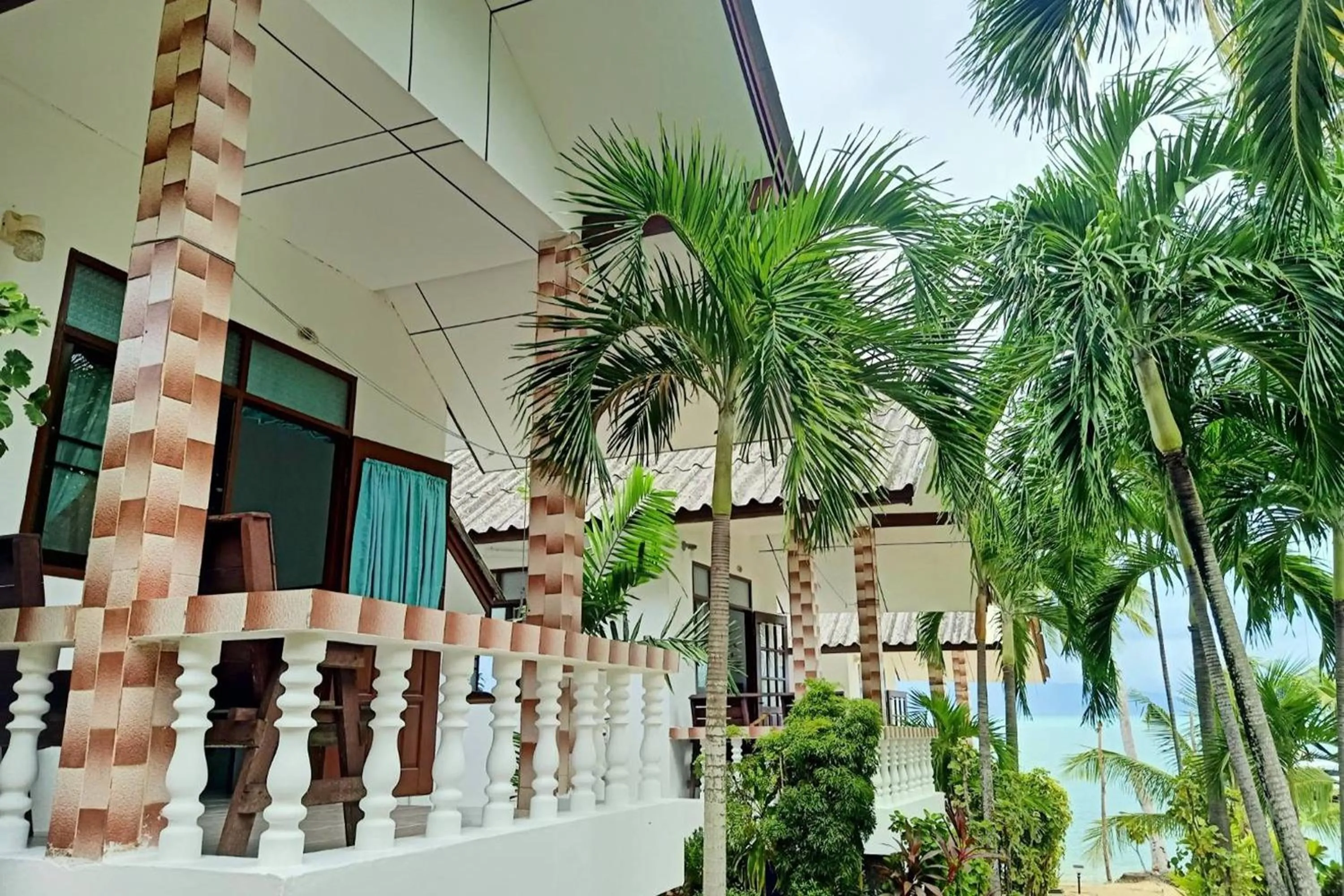 Property building in Palm Point Village