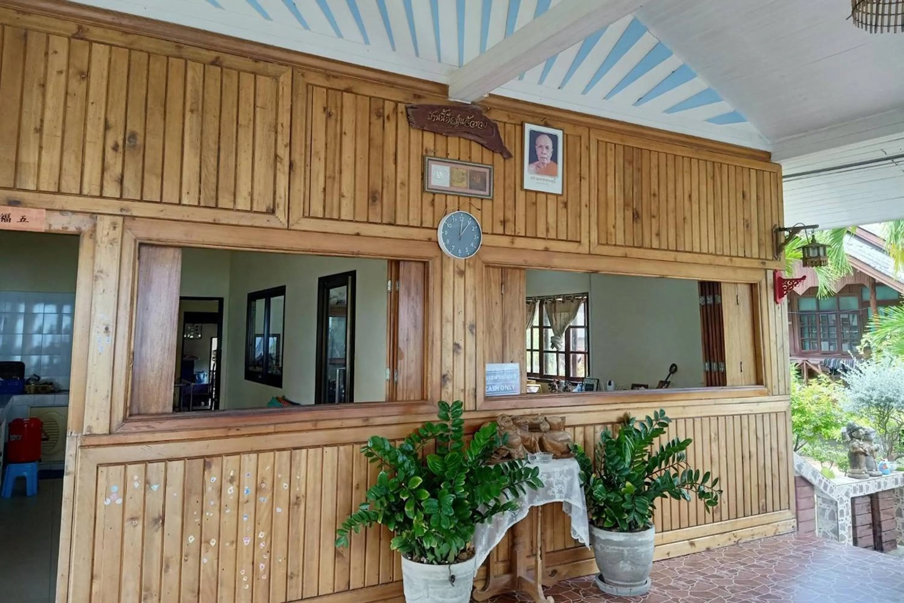 Lobby or reception in Palm Point Village