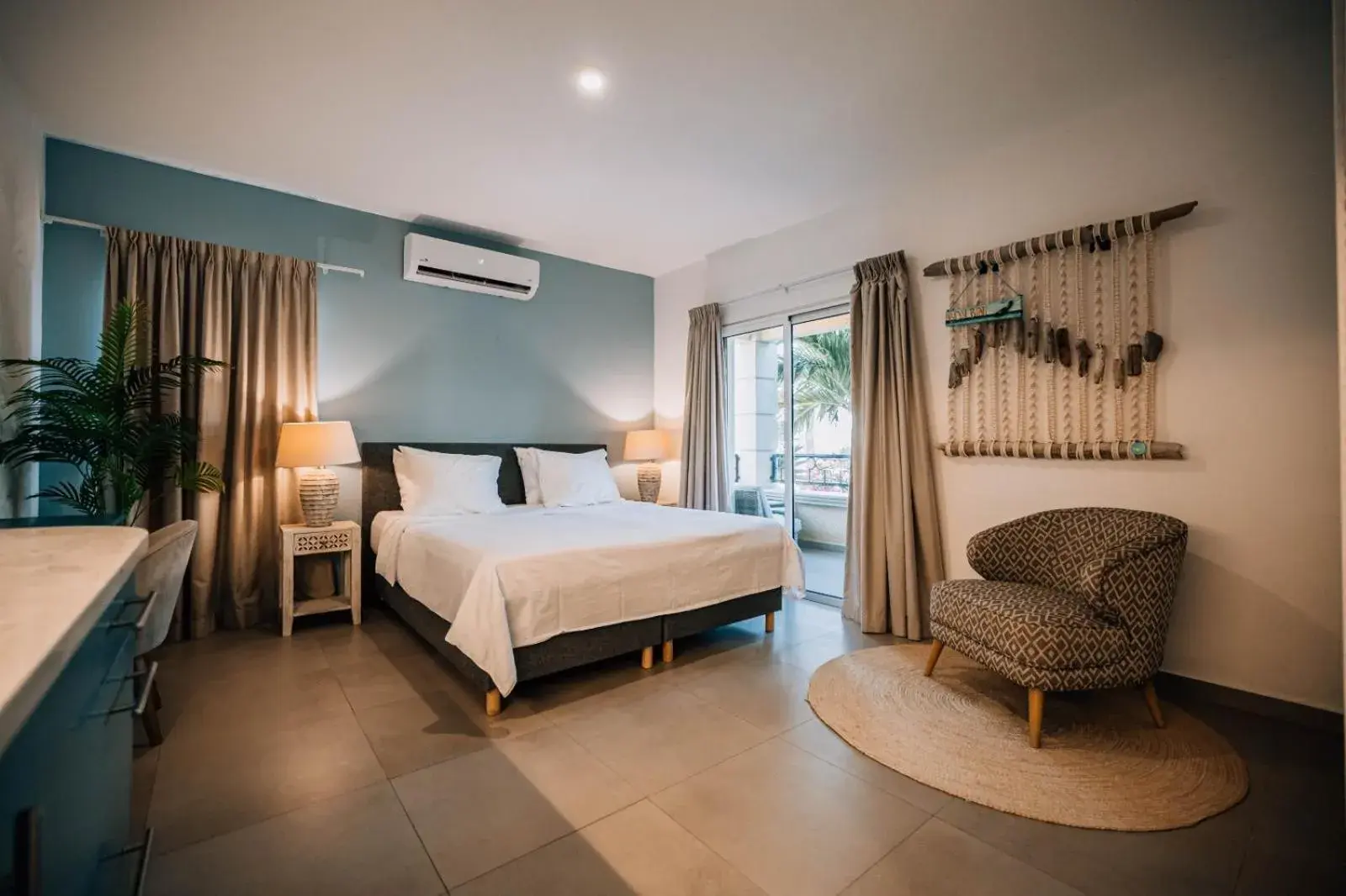 Standard Studio - single occupancy in The Bellafonte - Luxury Oceanfront Hotel Standard Studio - single occupancy in The Bellafonte - Luxury Oceanfront Hotel