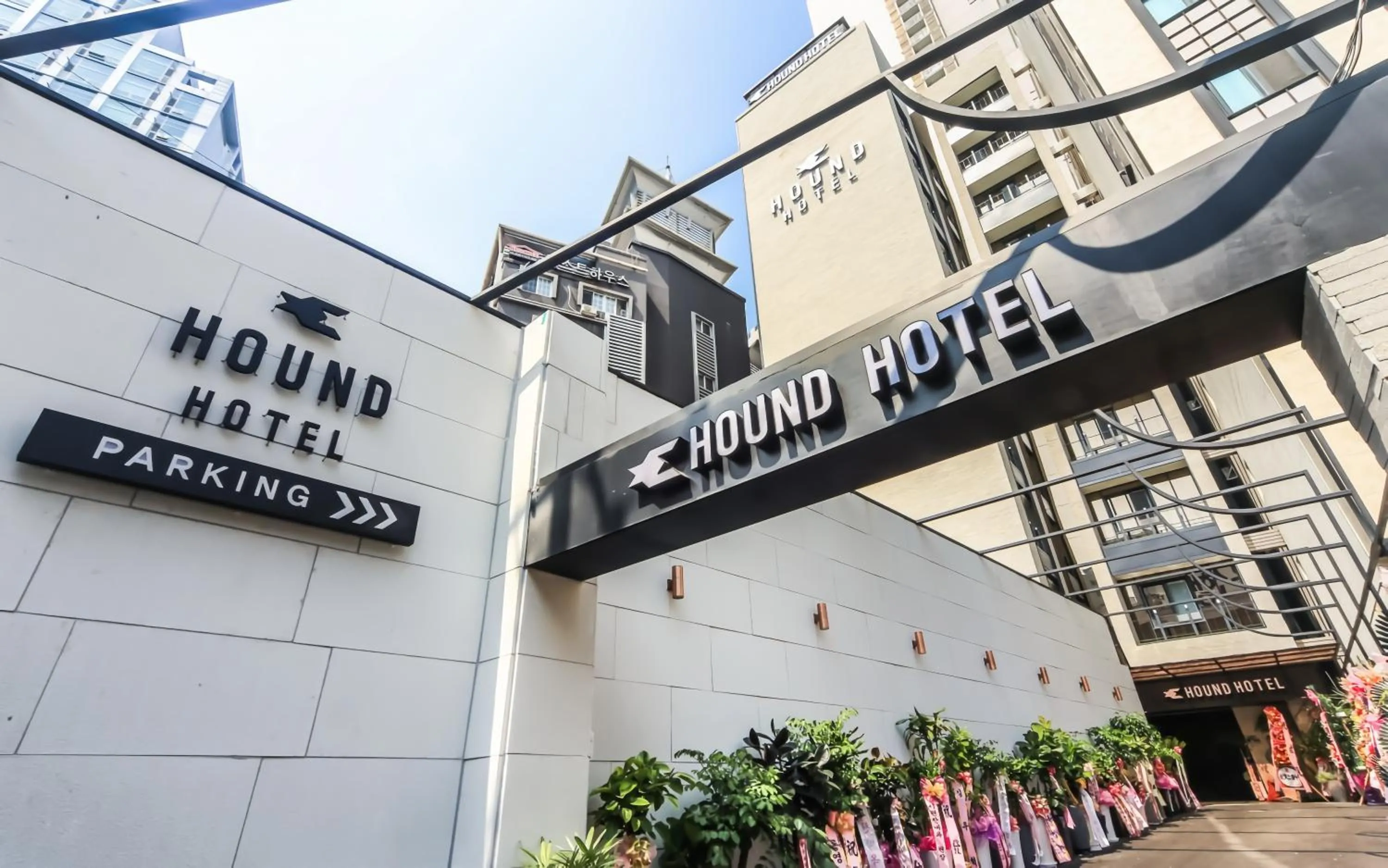 Property building in Hound Hotel Seomyeon-Beomcheon