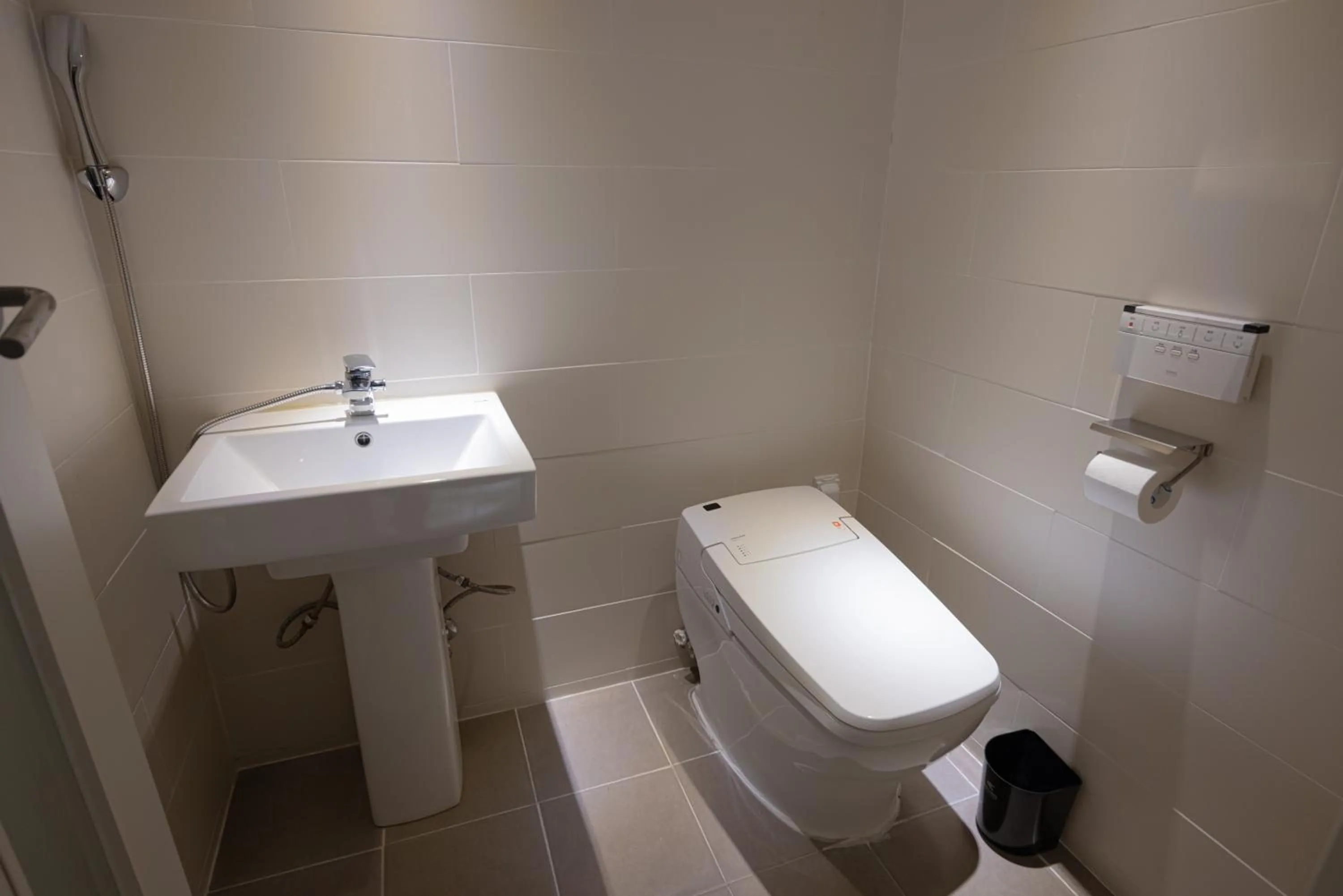 Toilet in Hound Hotel Seomyeon-Beomcheon