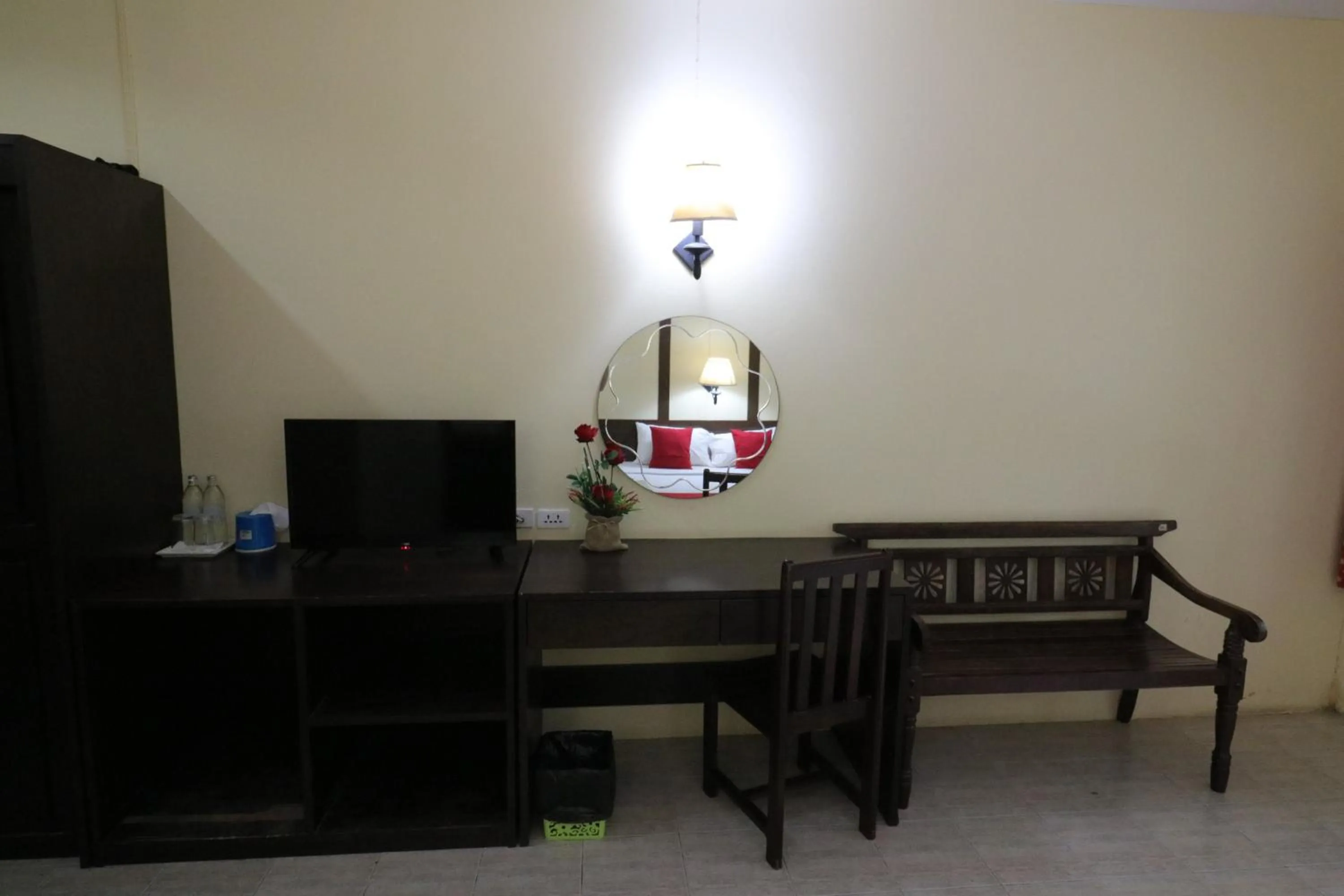 TV and multimedia in Baan Nat The Village