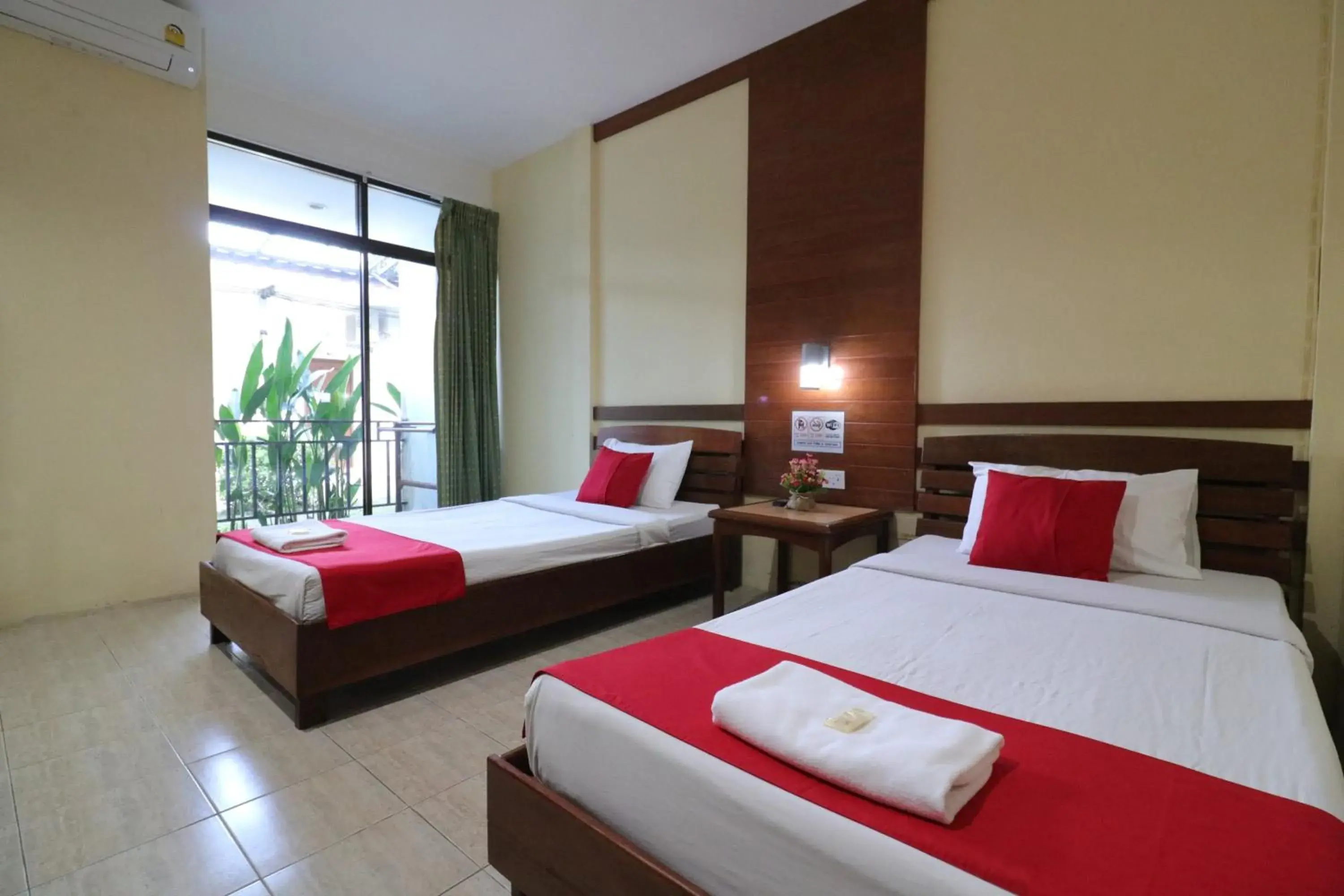 Deluxe Twin Room in Baan Nat The Village Deluxe Twin Room in Baan Nat The Village