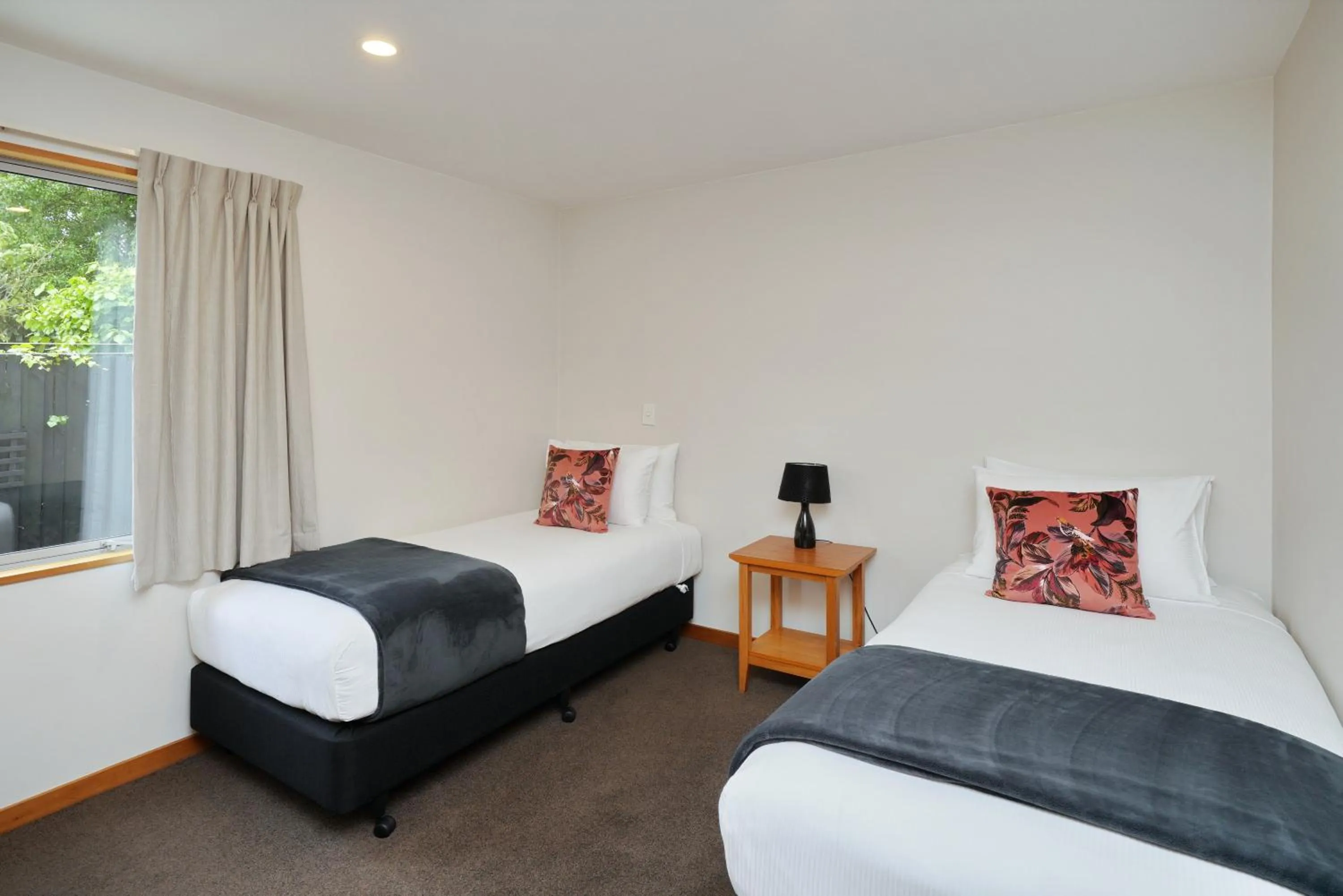 Bed in 306 Motel Apartments