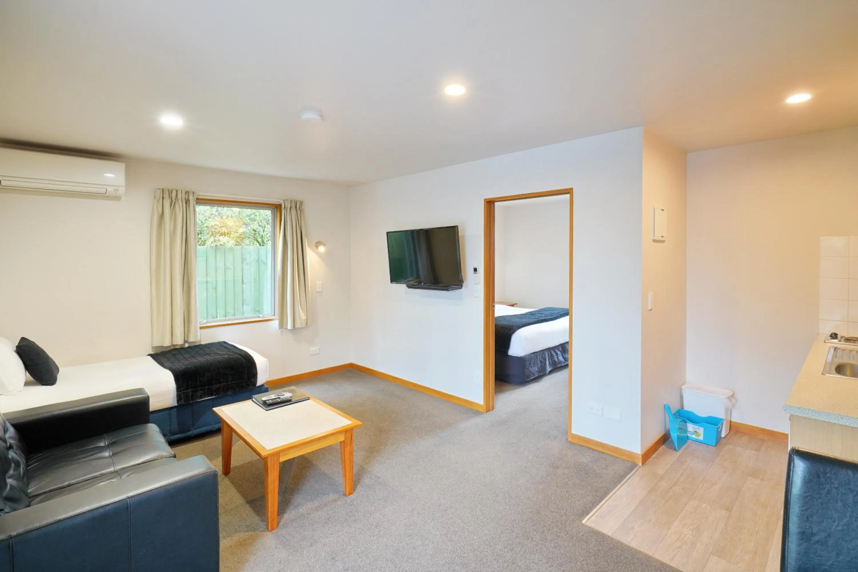 Bed in 306 Motel Apartments