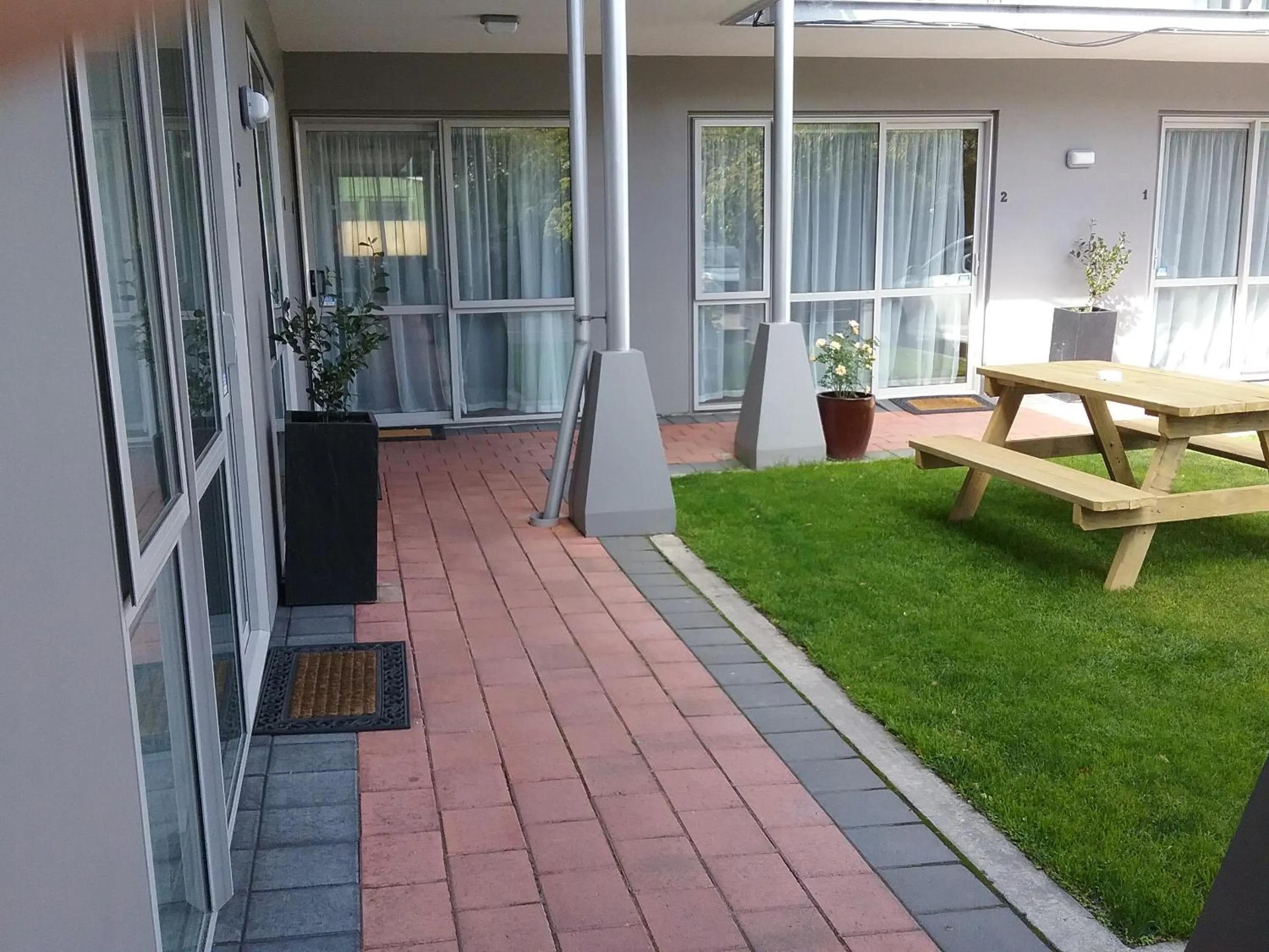 Patio in 306 Motel Apartments