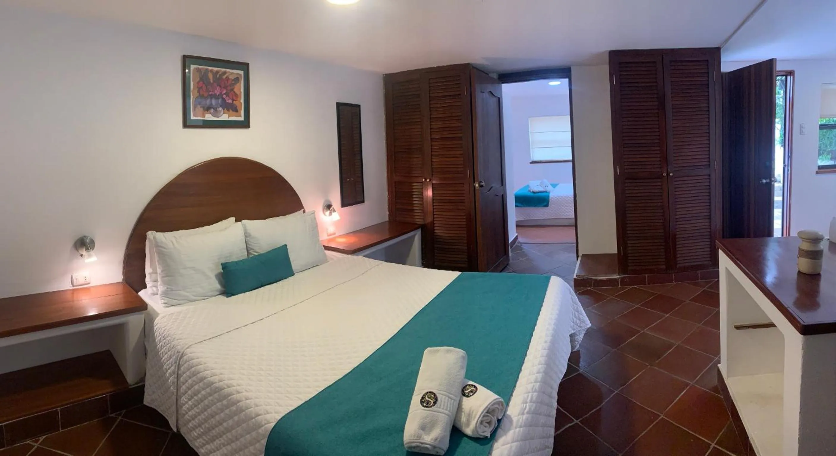 Photo of the whole room, Bed in Hosteria Punta Blanca