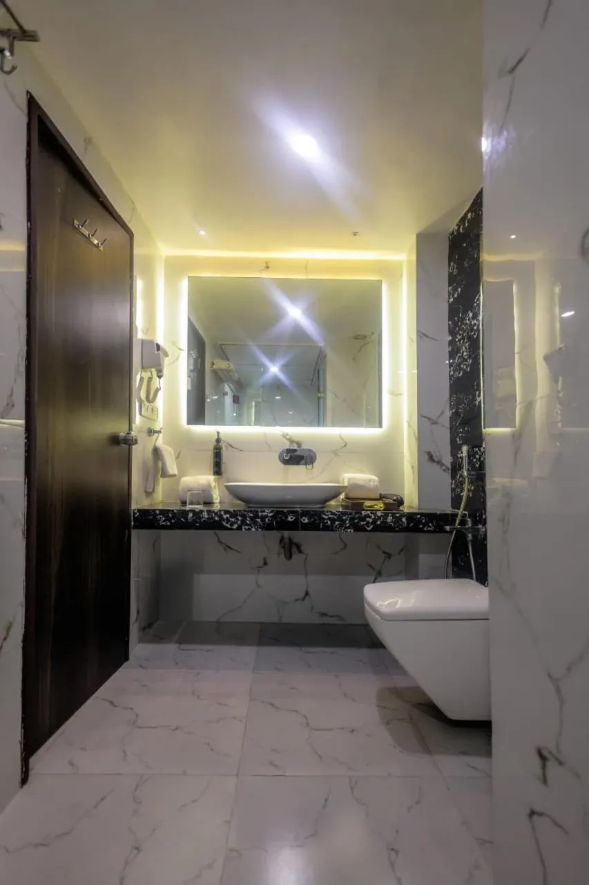 Seven Sky Clarks Exotica