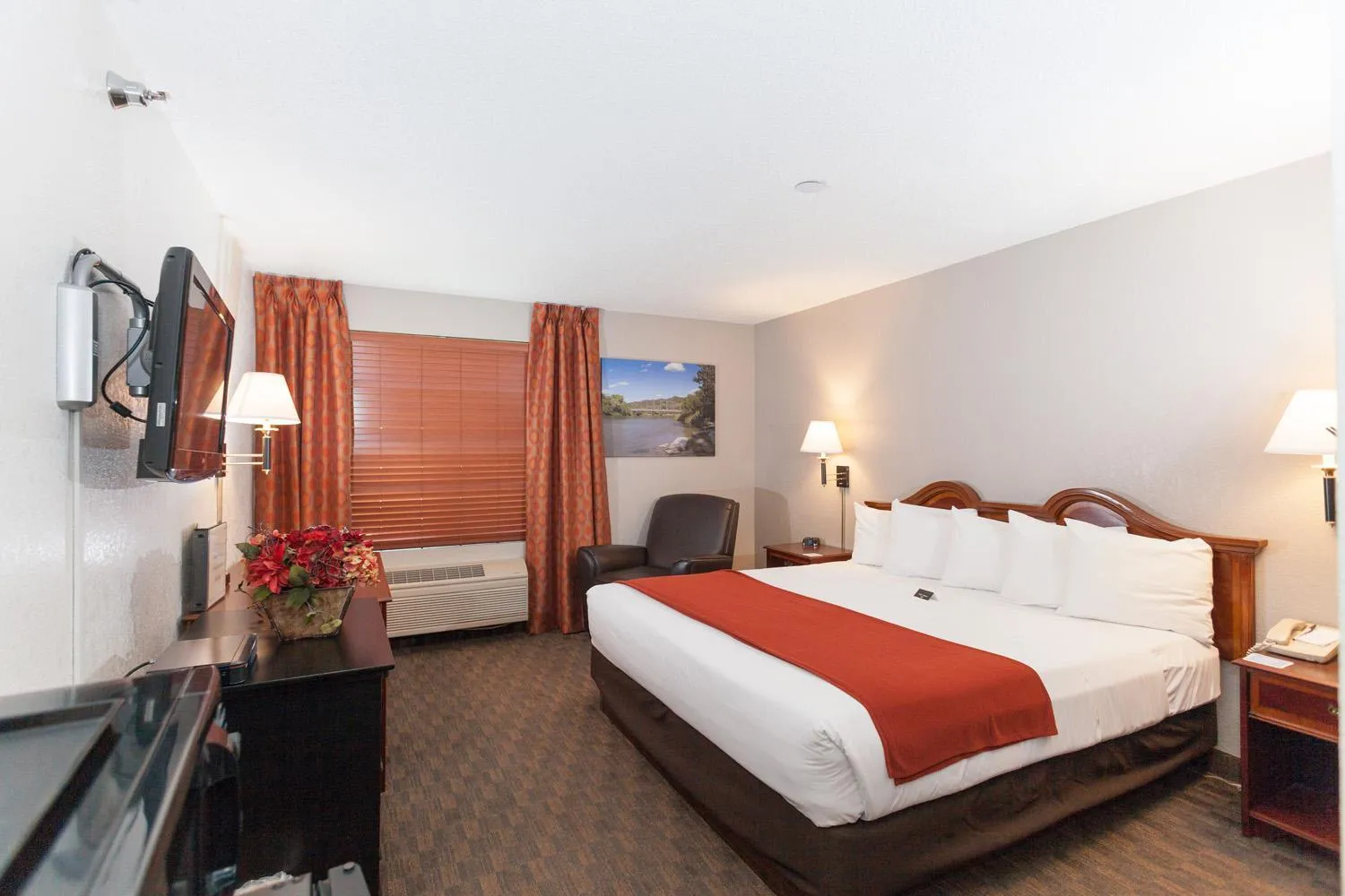 Bedroom, Bed in The Niobrara Lodge