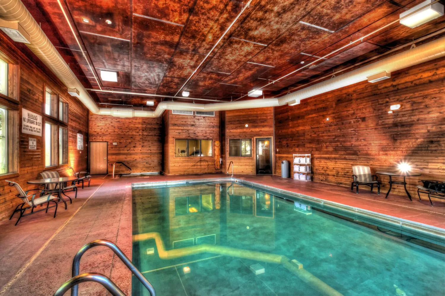 Swimming pool in The Niobrara Lodge