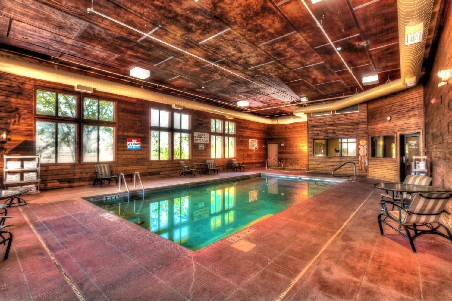 Swimming pool in The Niobrara Lodge