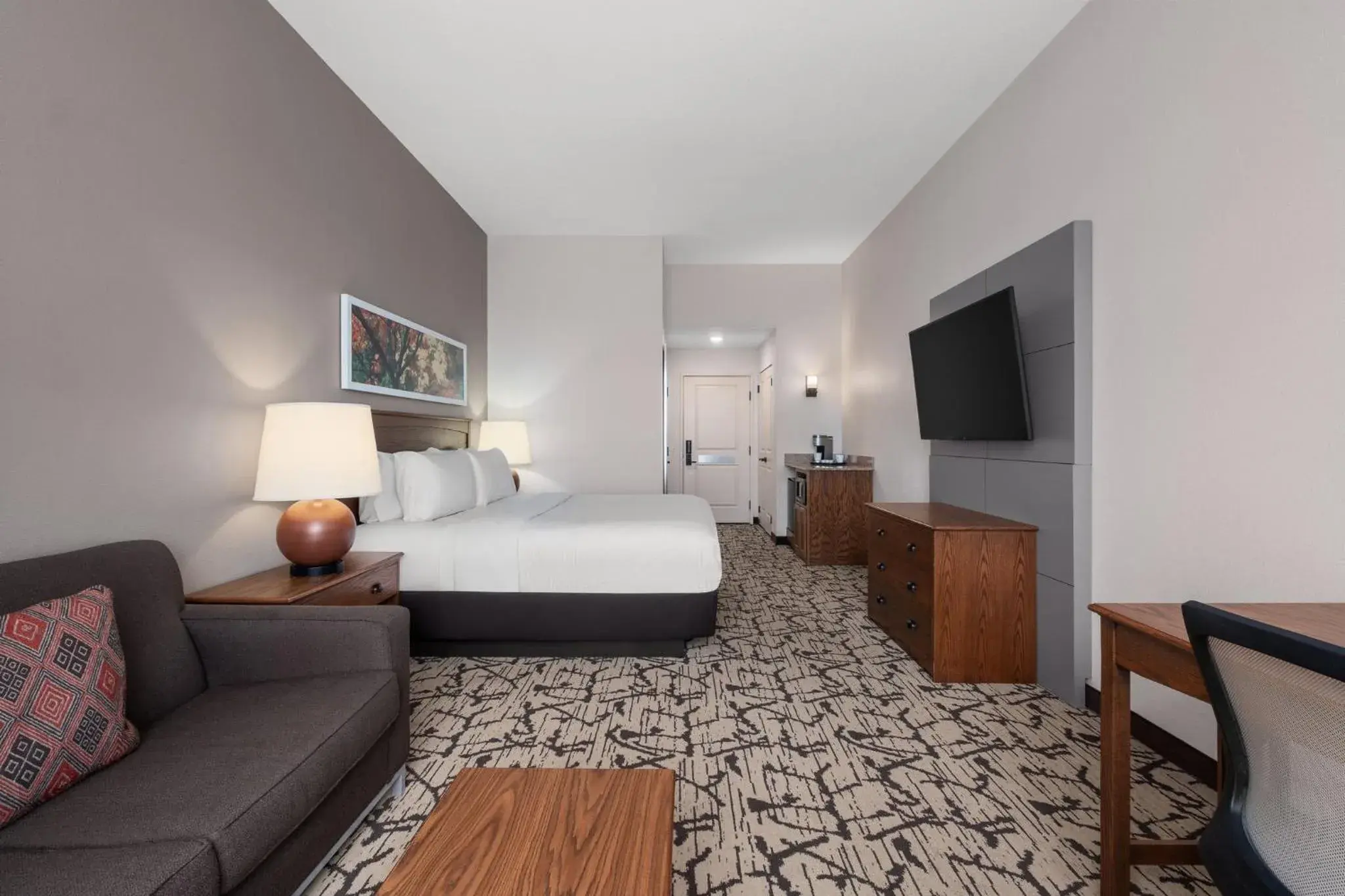 Superior King Room in Holiday Inn Stevens Point - Convention Center by IHG Superior King Room in Holiday Inn Stevens Point - Convention Center by IHG