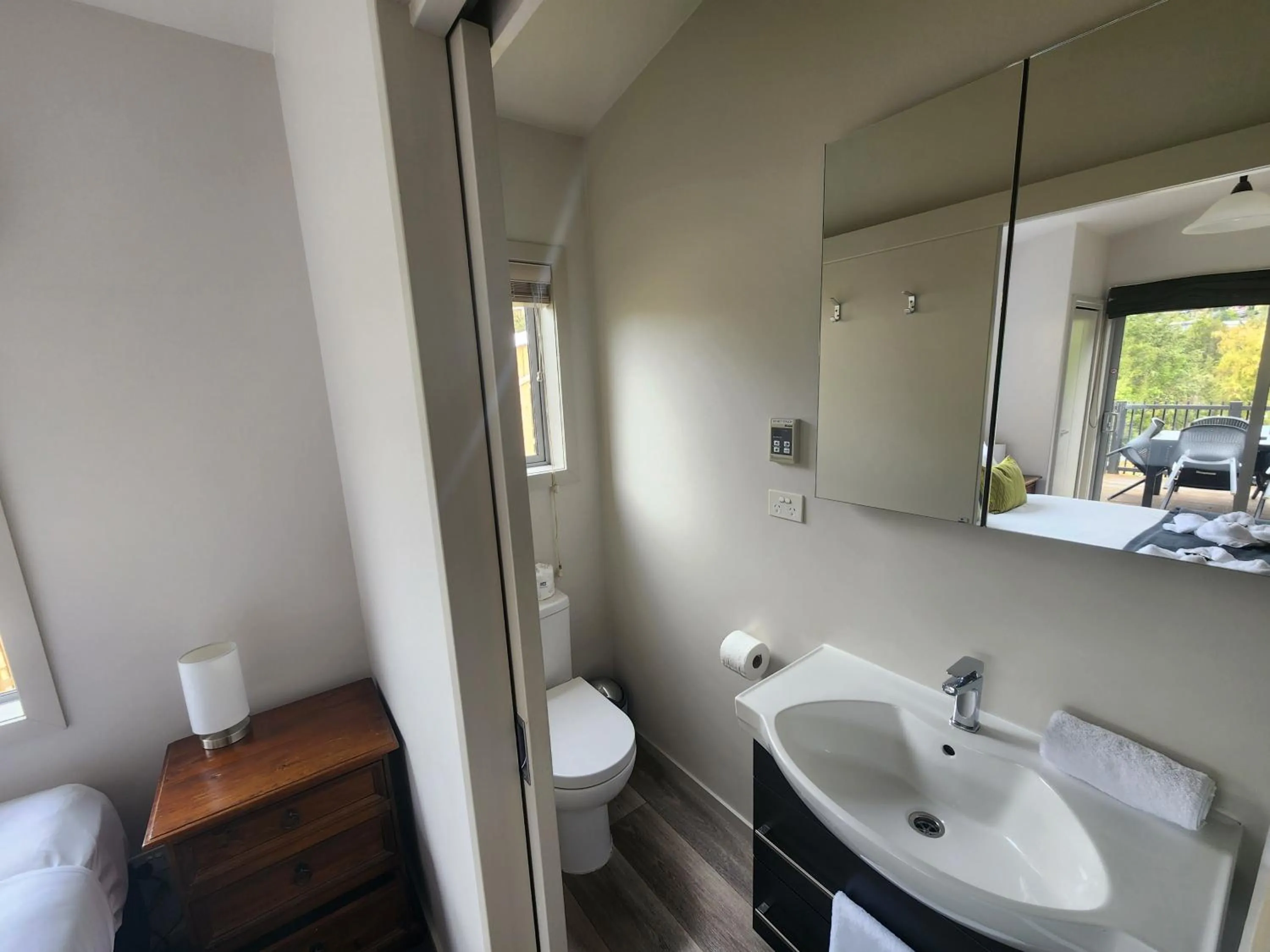 Toilet in Pinewood Queenstown