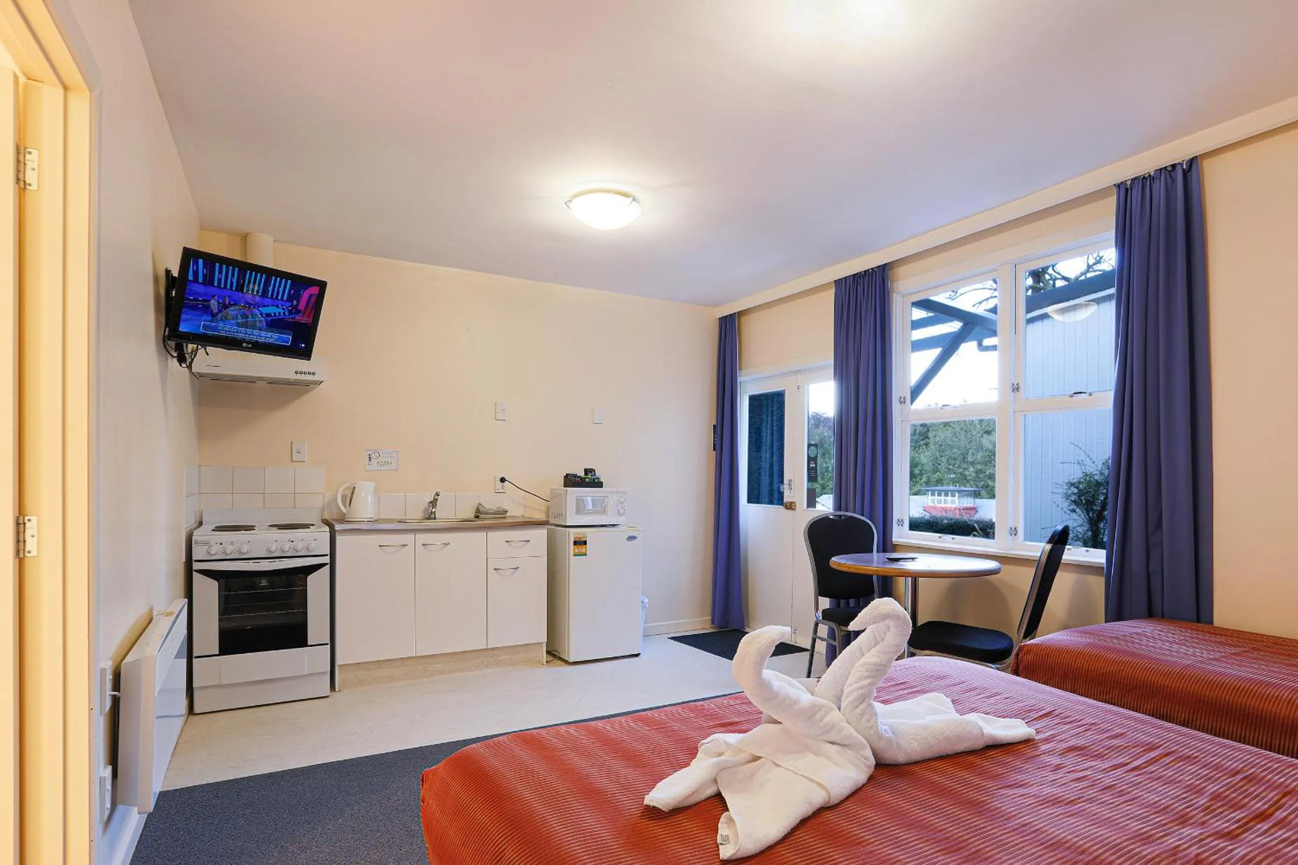 Bed in Pinewood Queenstown