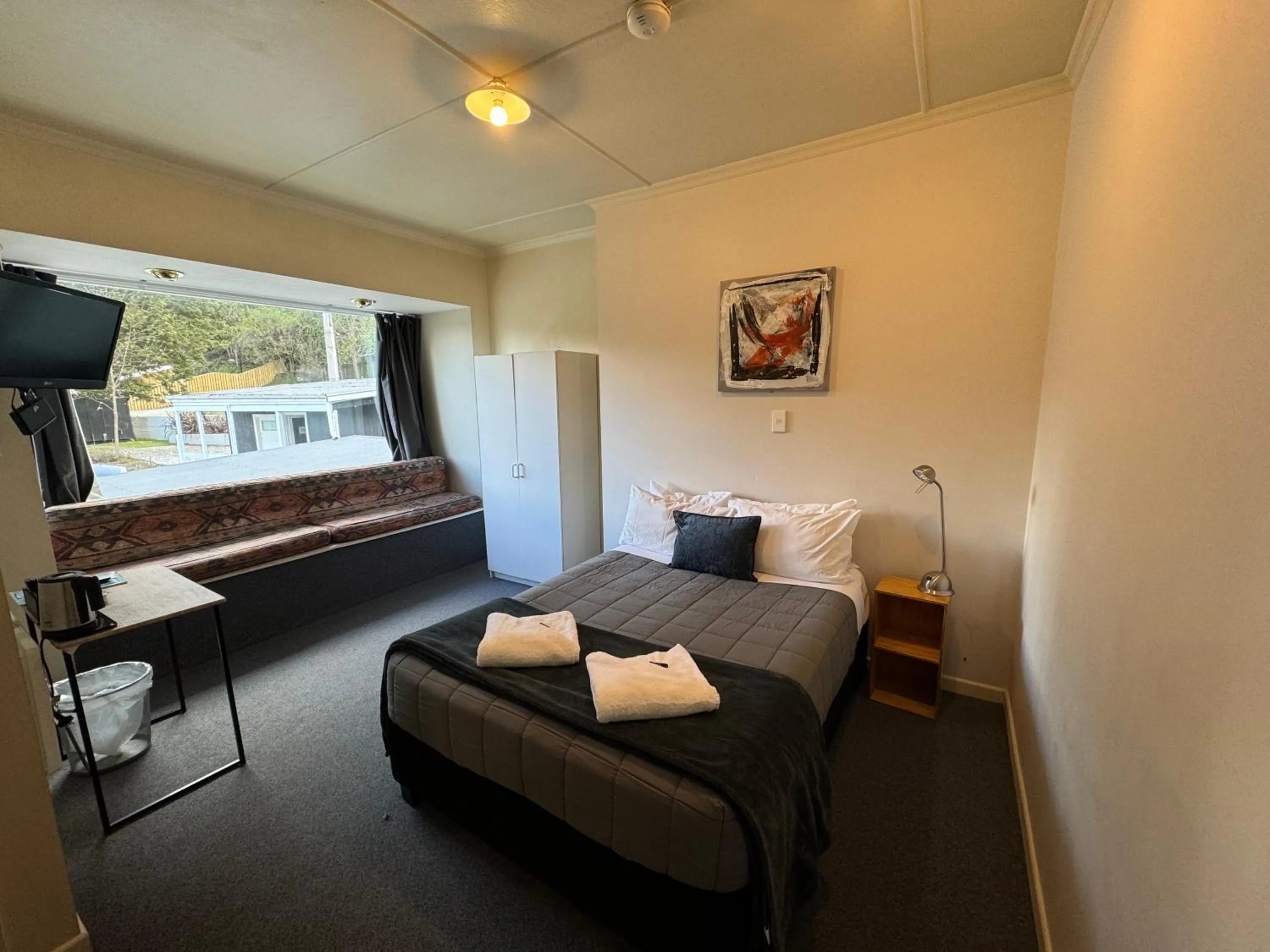 Bed in Pinewood Queenstown