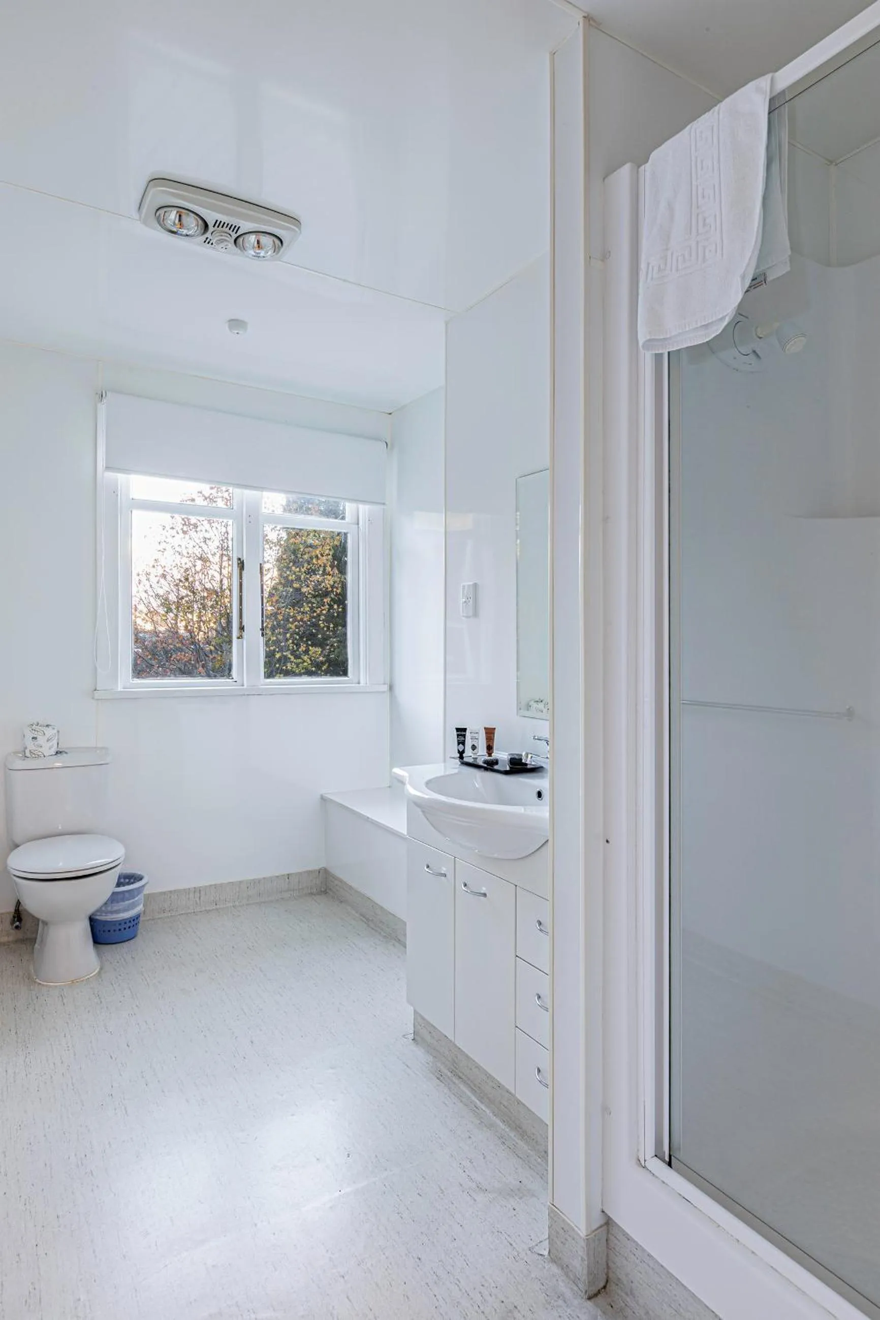 Shower in Pinewood Queenstown