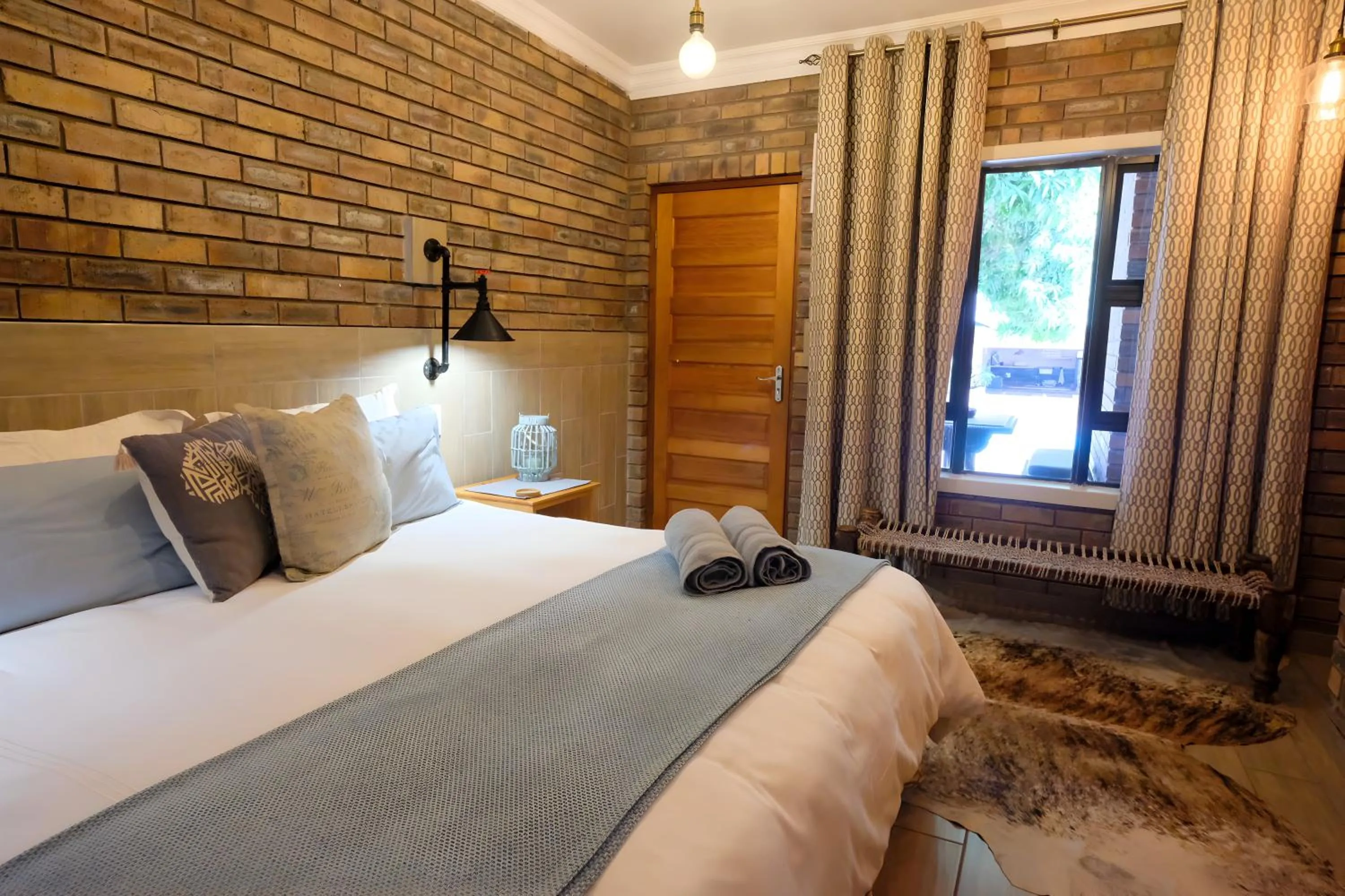 Bed in St Lucia Livingston Lodge