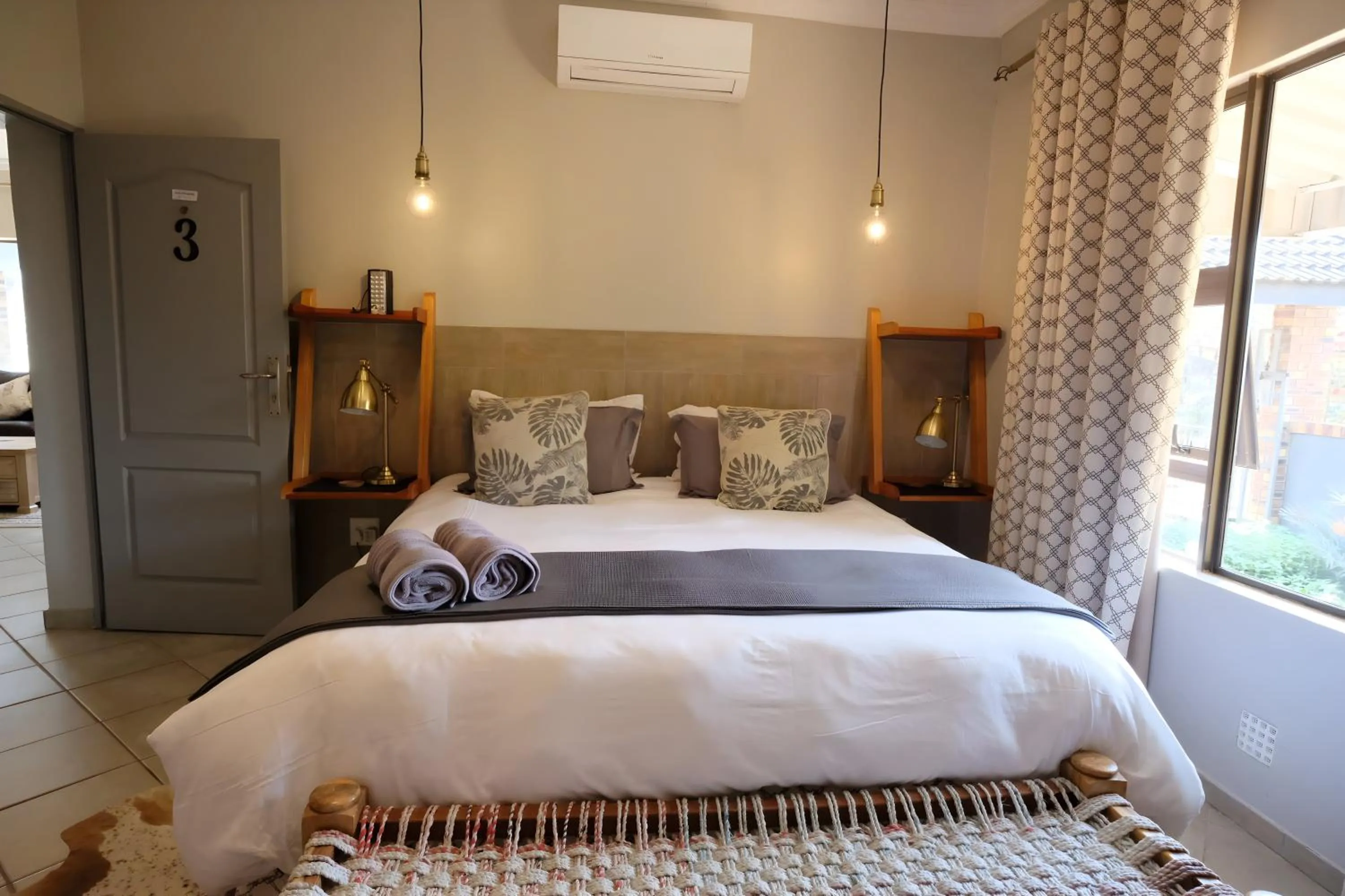 Bed in St Lucia Livingston Lodge