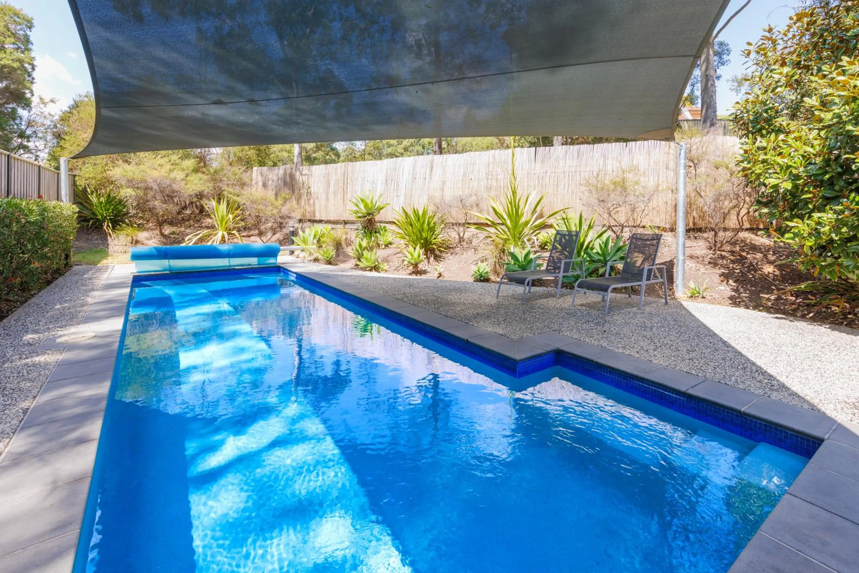 Swimming pool in Punthill Norwest