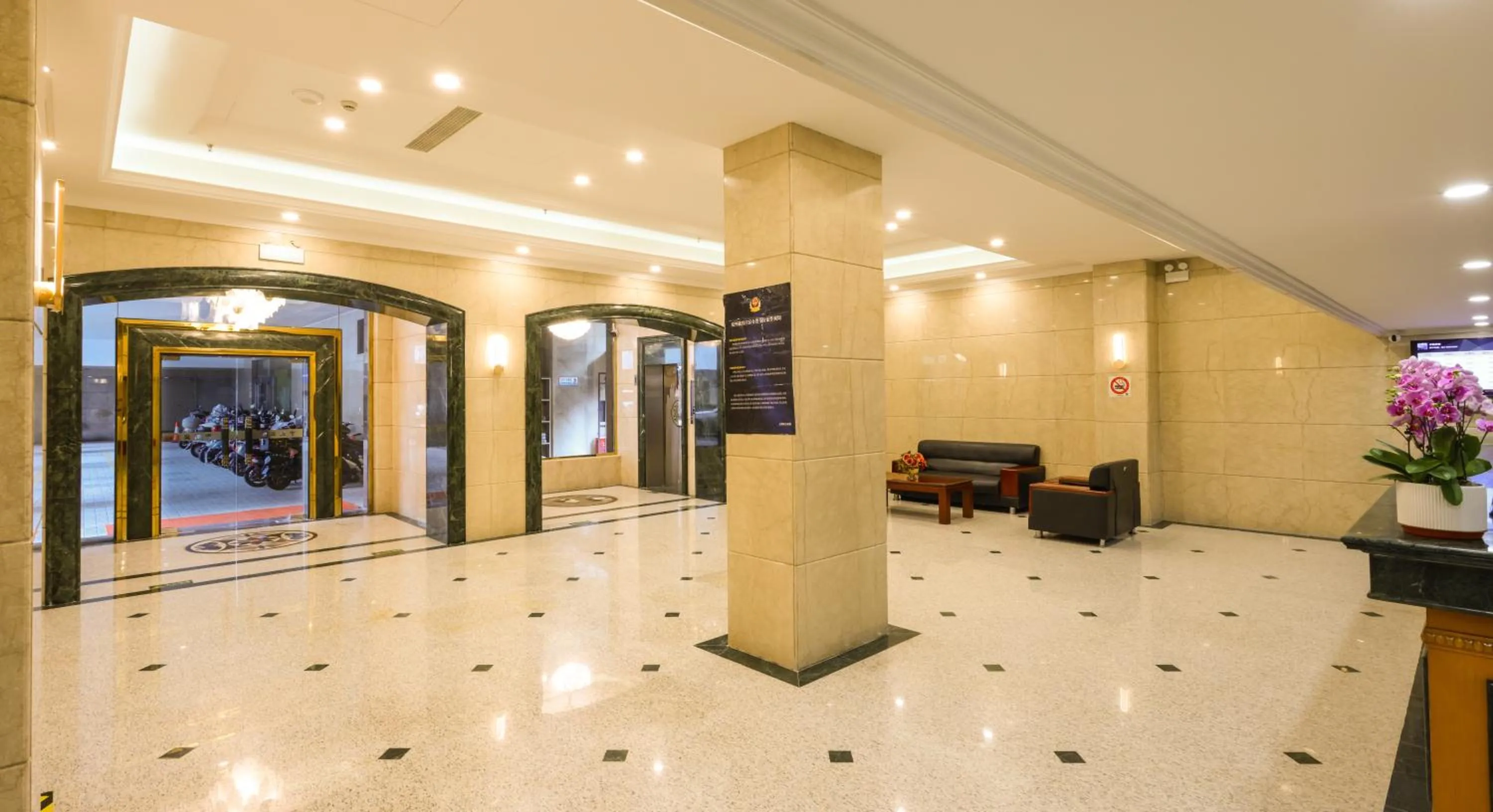Property building in Shanghai YUHANG Hotel