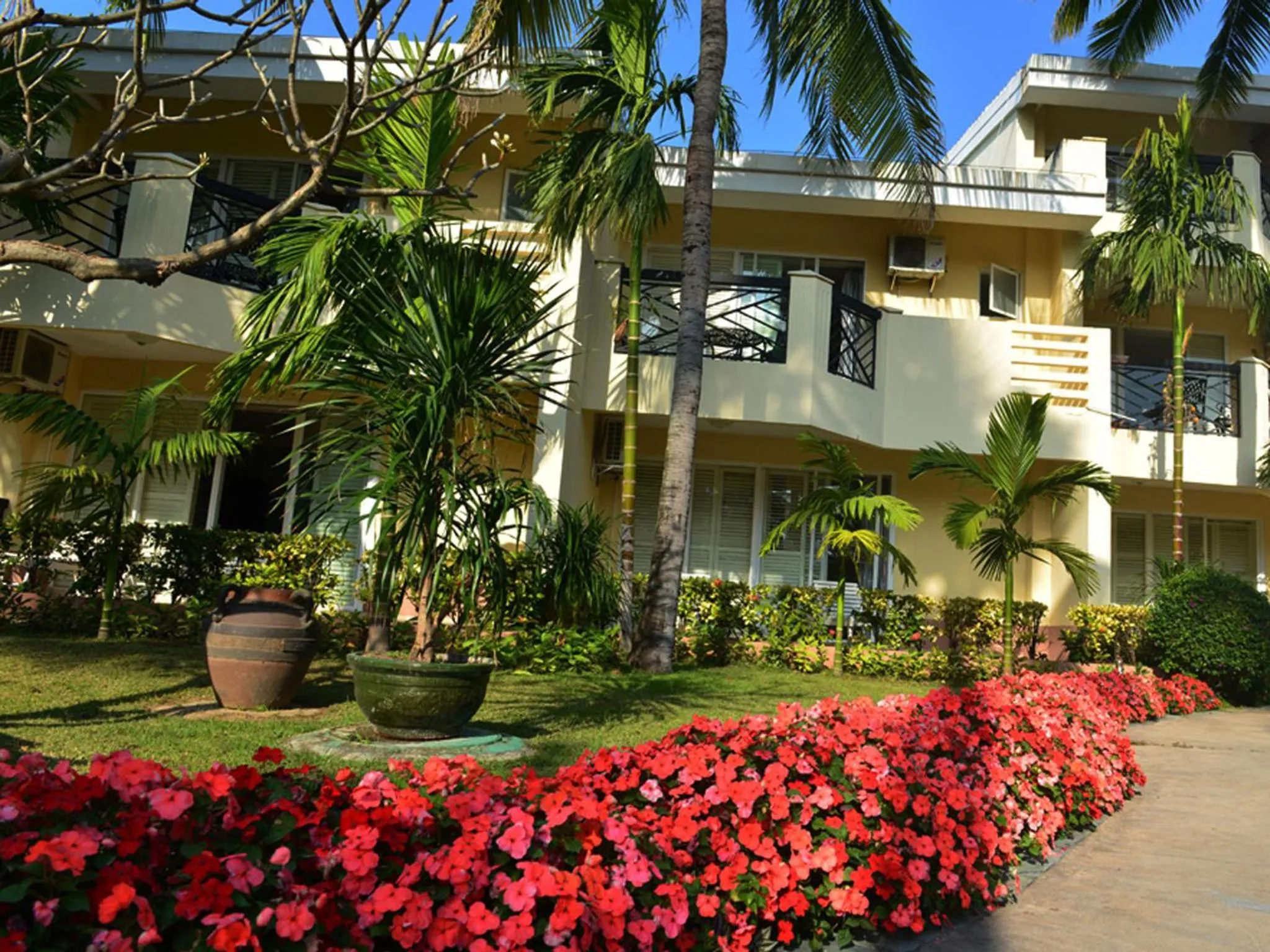 Photo of the whole room in Palm Beach Resort & Spa