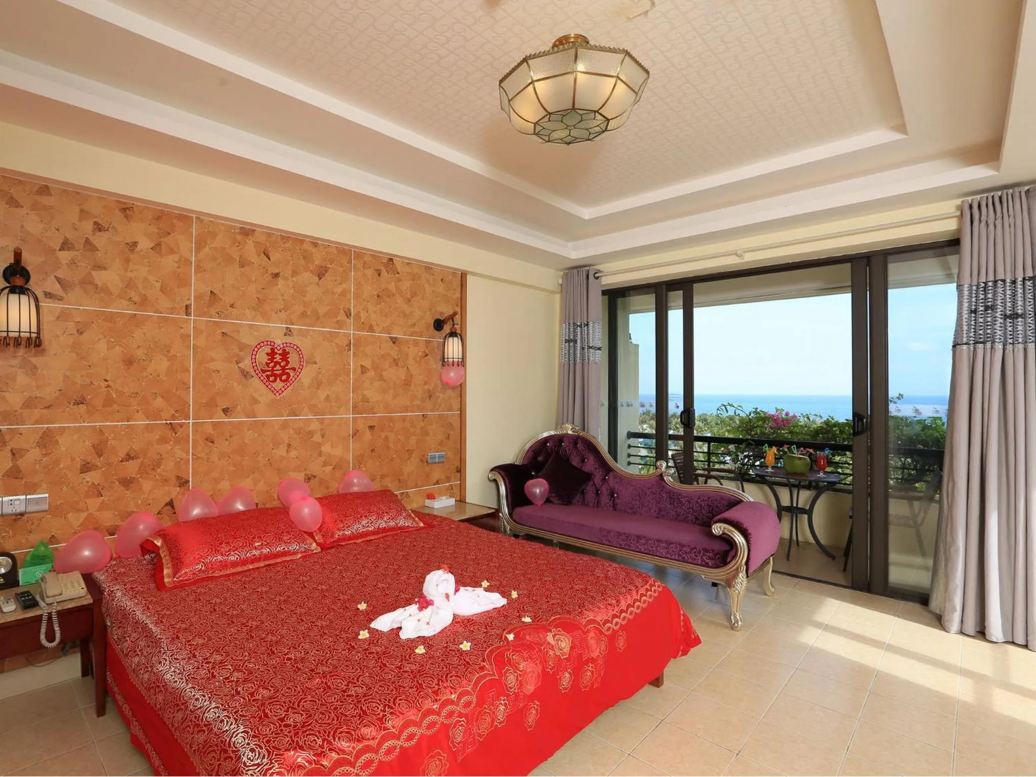 Bedroom, Bed in Palm Beach Resort & Spa