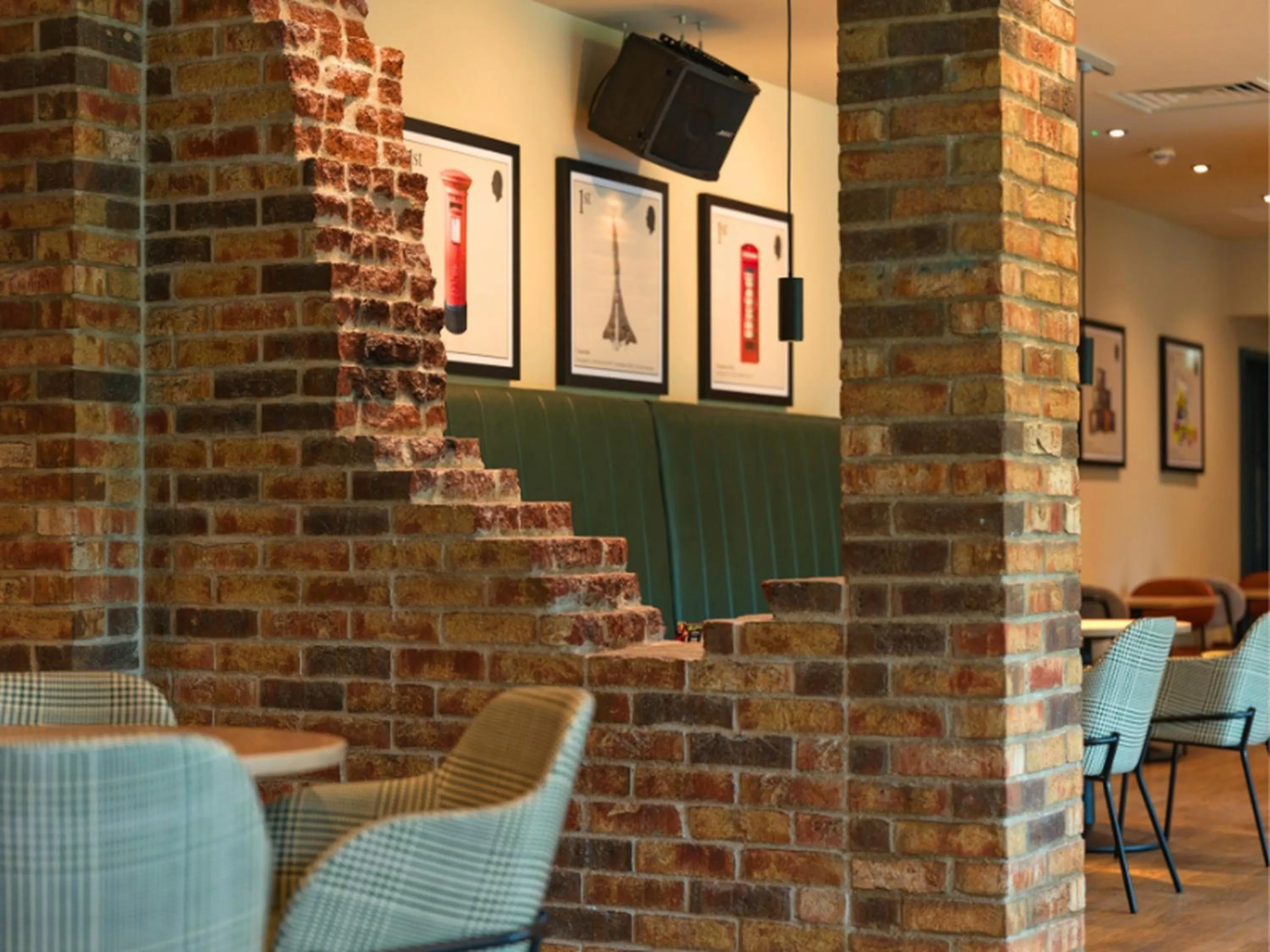 Restaurant/places to eat in B&B HOTEL Warrington