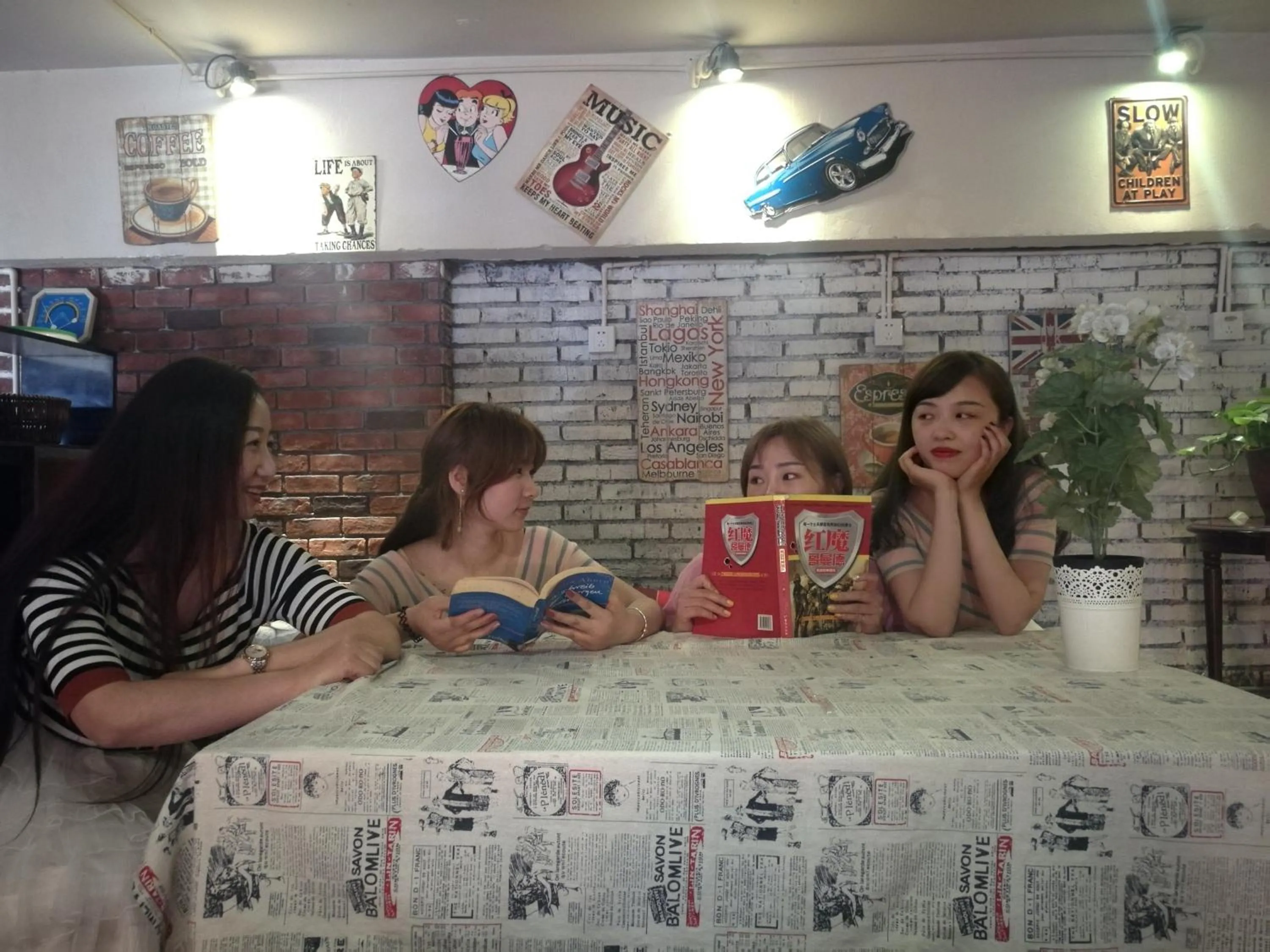 Chengdu Dreams Travel International Youth Hostel