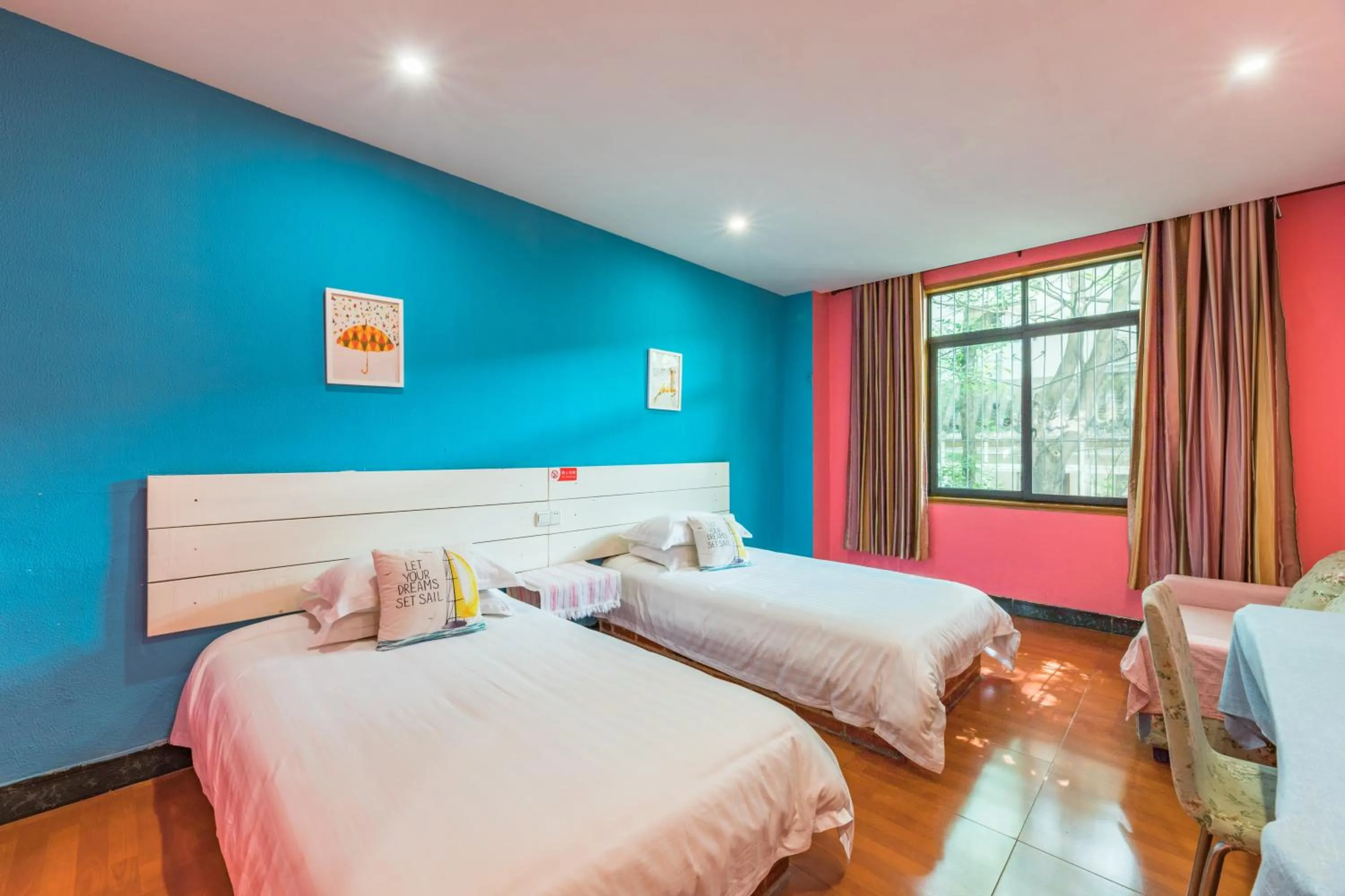 Chengdu Dreams Travel International Youth Hostel