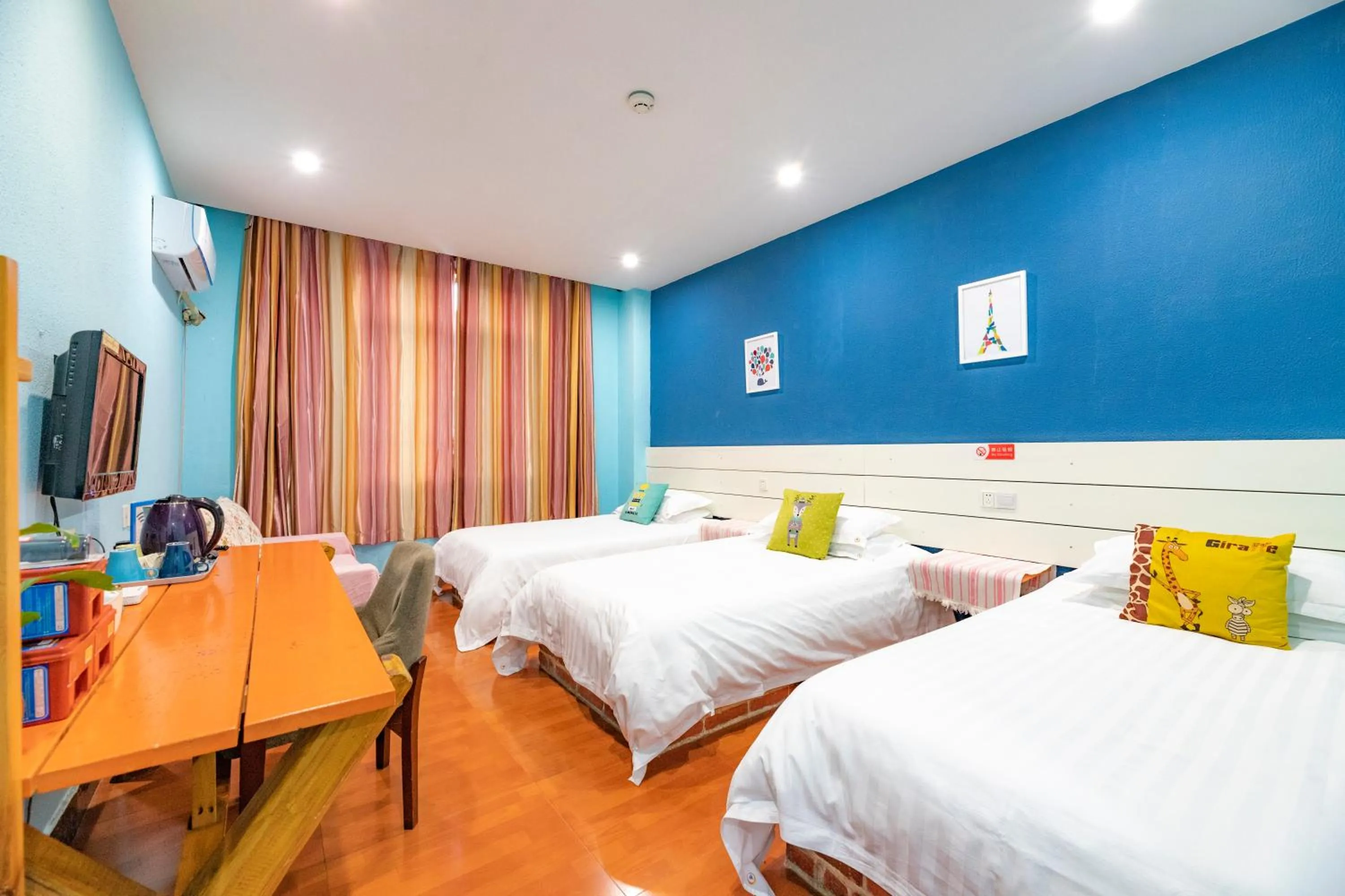 Chengdu Dreams Travel International Youth Hostel