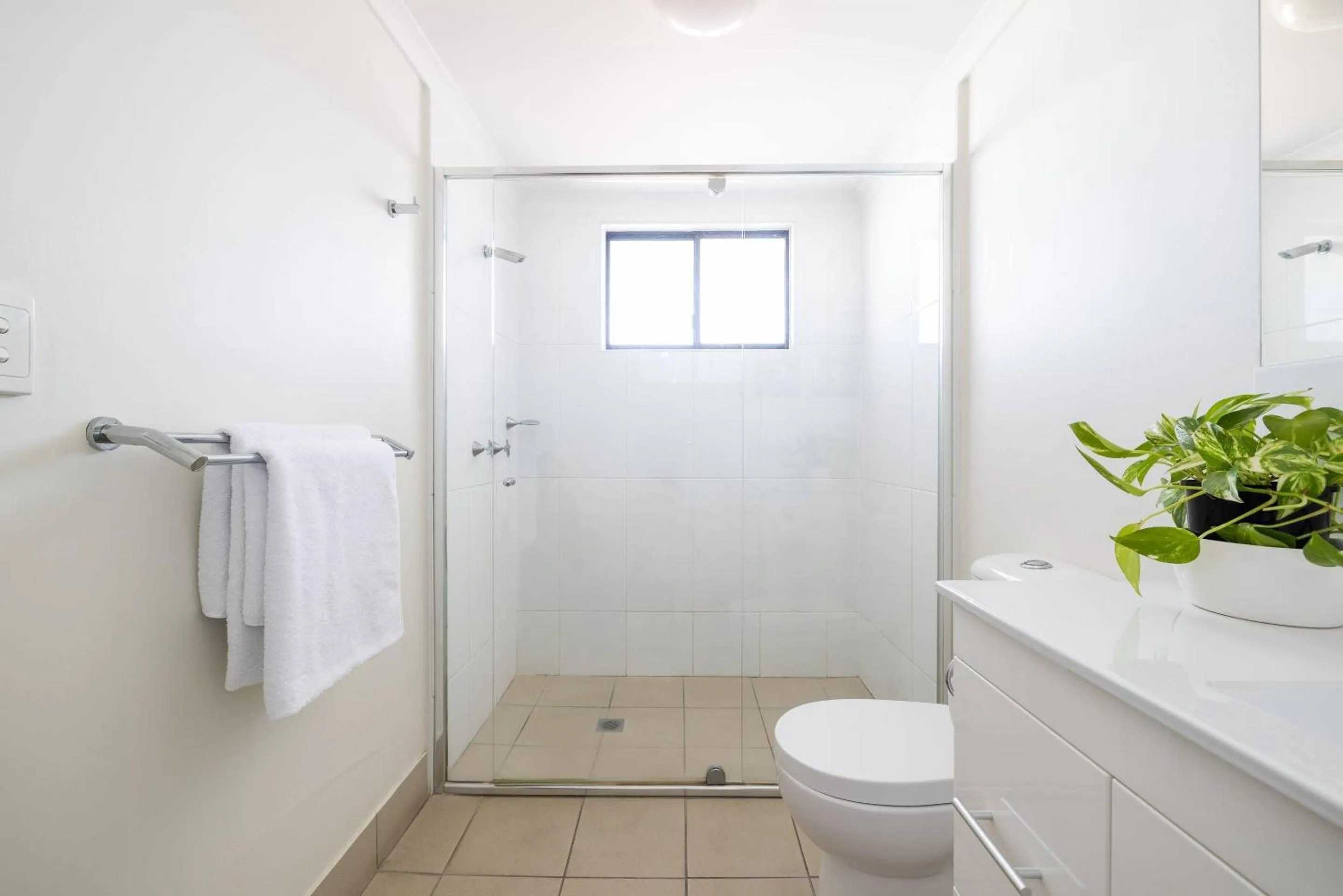 Shower in MainStay Suites Townsville