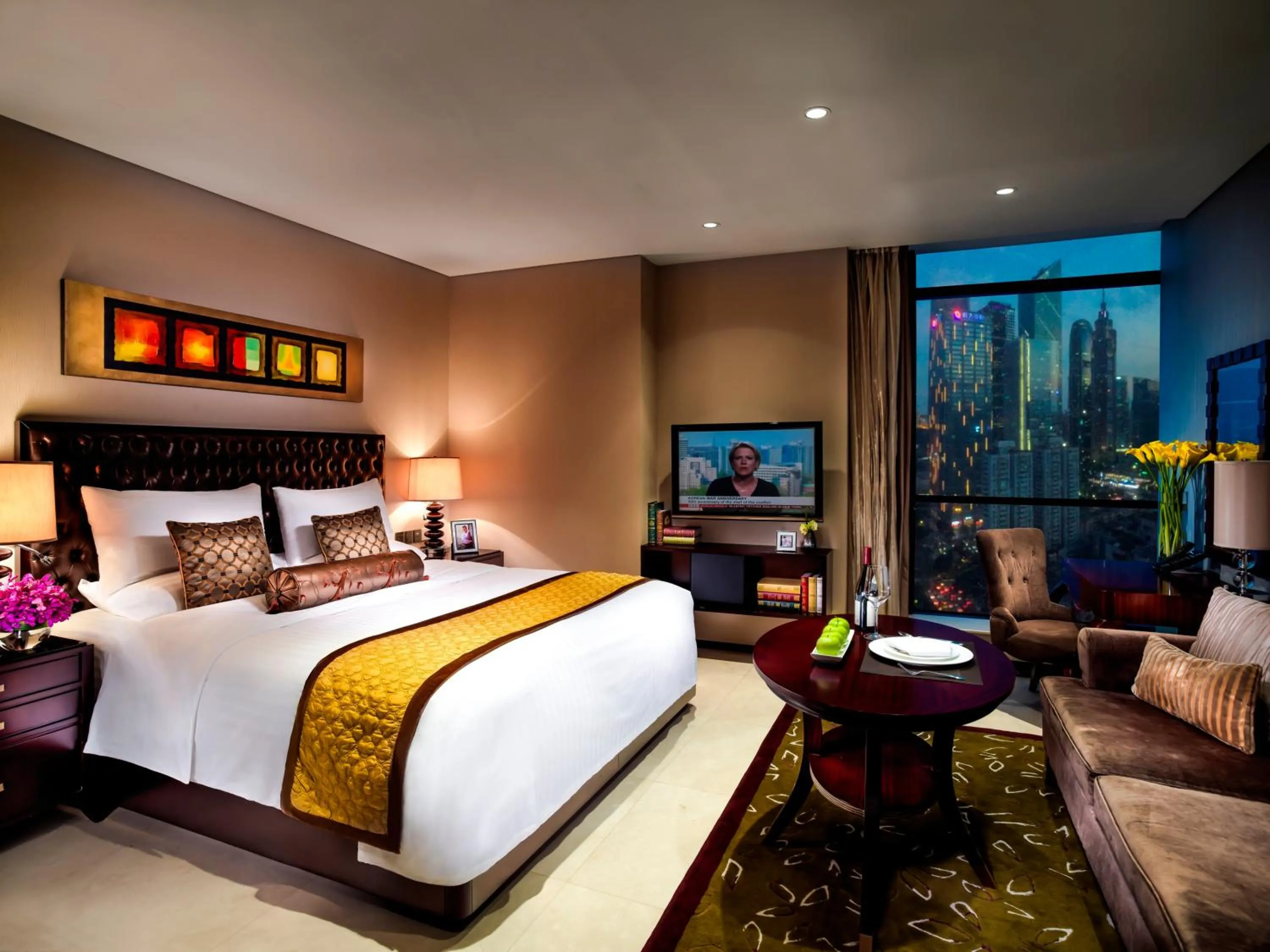 Bedroom, Bed in Oakwood Premier Guangzhou