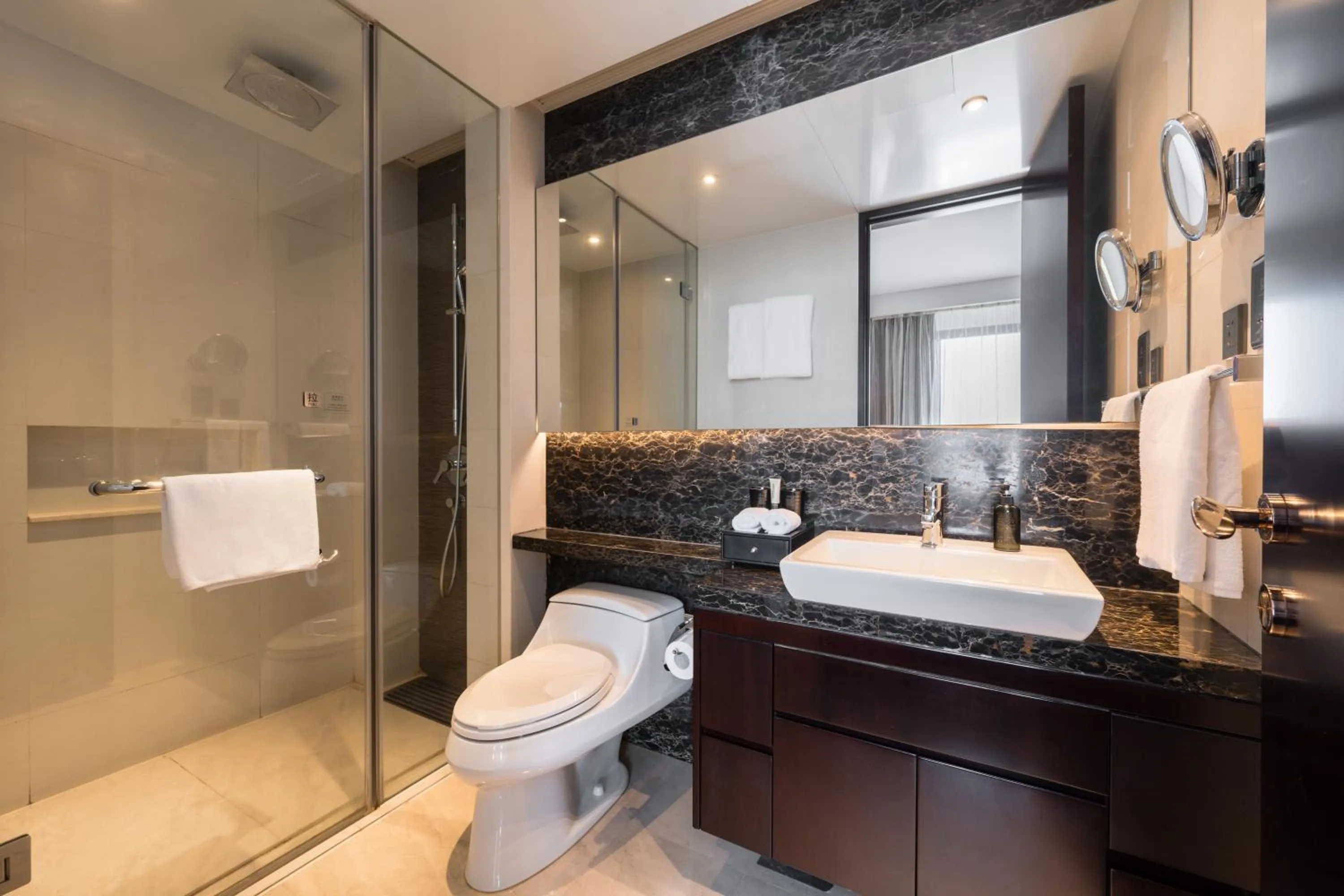 Bathroom in Oakwood Premier Guangzhou