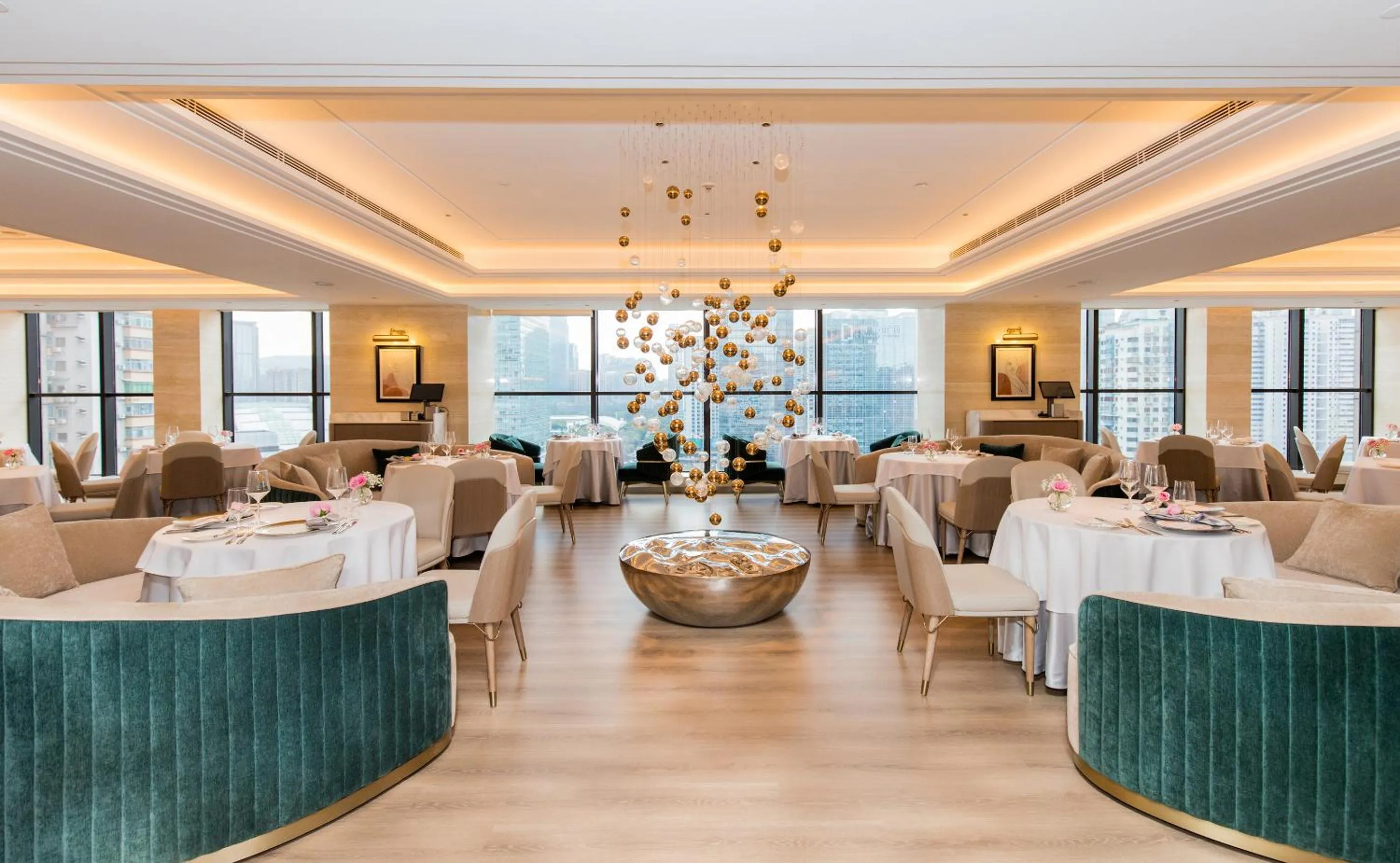 Restaurant/places to eat in Oakwood Premier Guangzhou