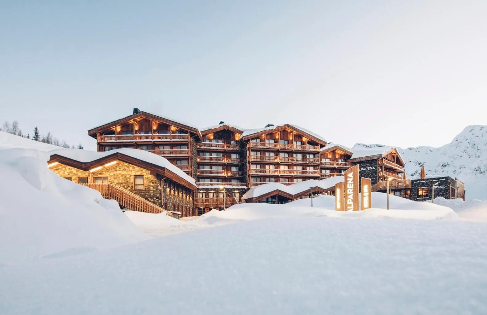 Property building in Hôtel Alparena & Spa - 4 étoiles