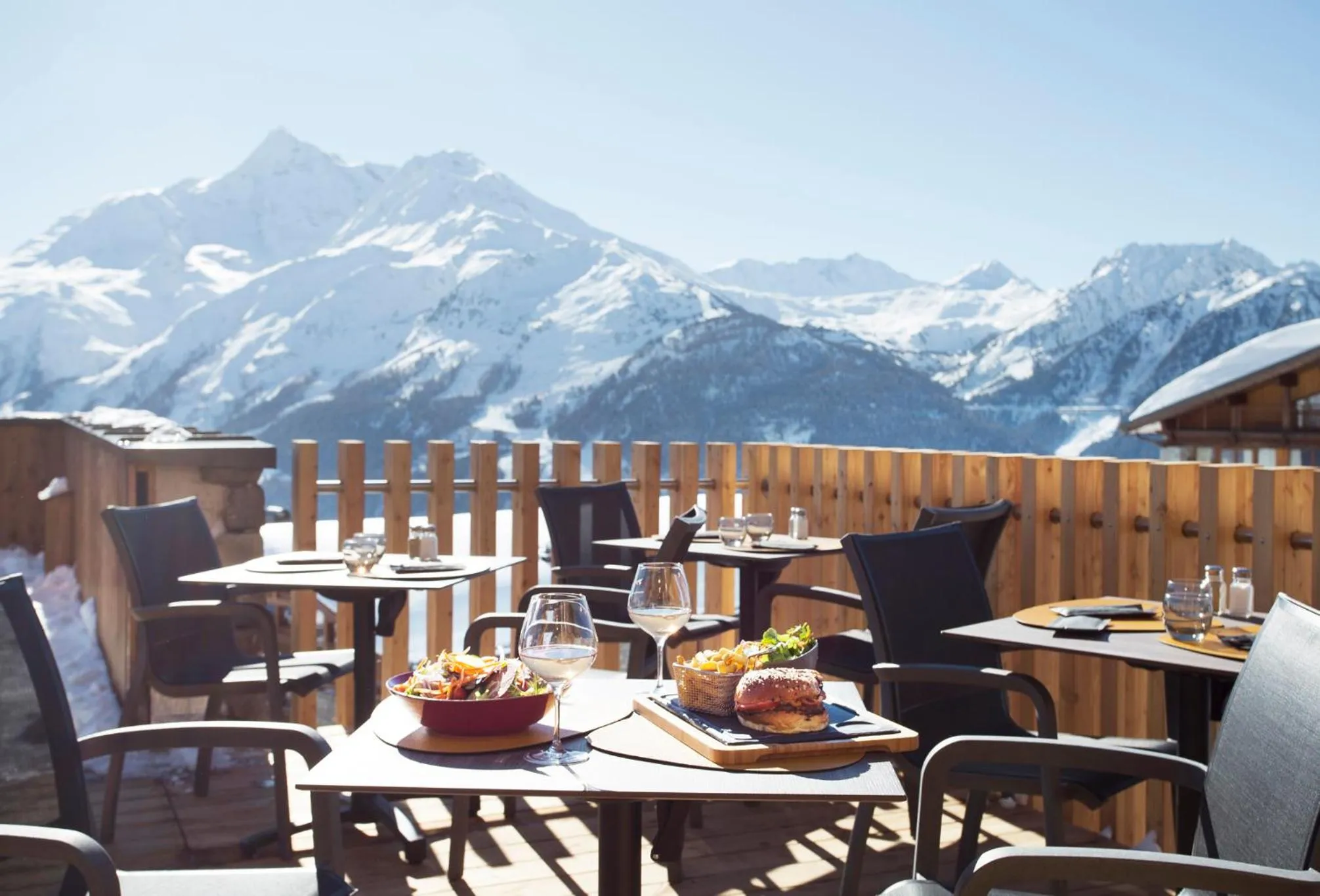 Restaurant/places to eat in Hôtel Alparena & Spa - 4 étoiles