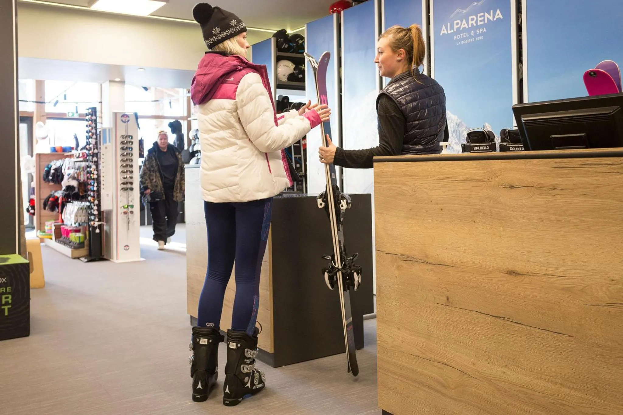 On-site shops in Hôtel Alparena & Spa - 4 étoiles