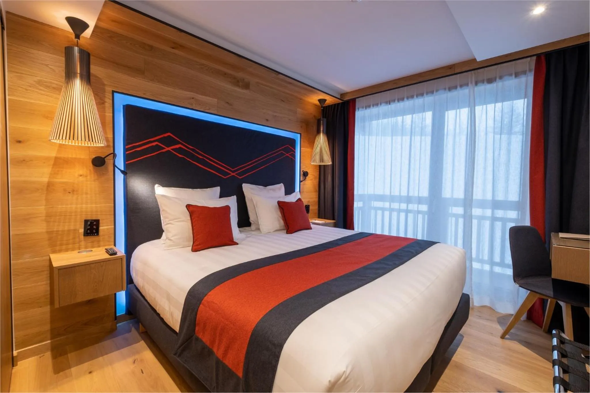 Bed in Hôtel Alparena & Spa - 4 étoiles