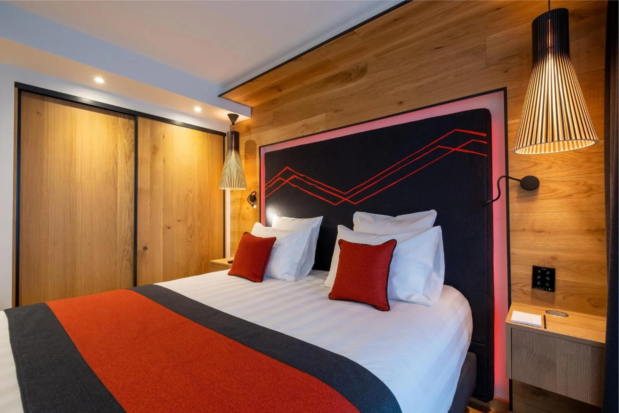 Bed in Hôtel Alparena & Spa - 4 étoiles