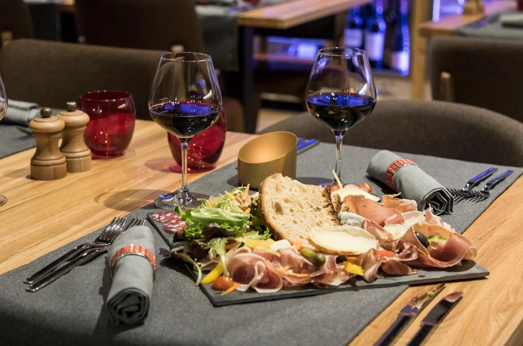 Restaurant/places to eat in Hôtel Alparena & Spa - 4 étoiles