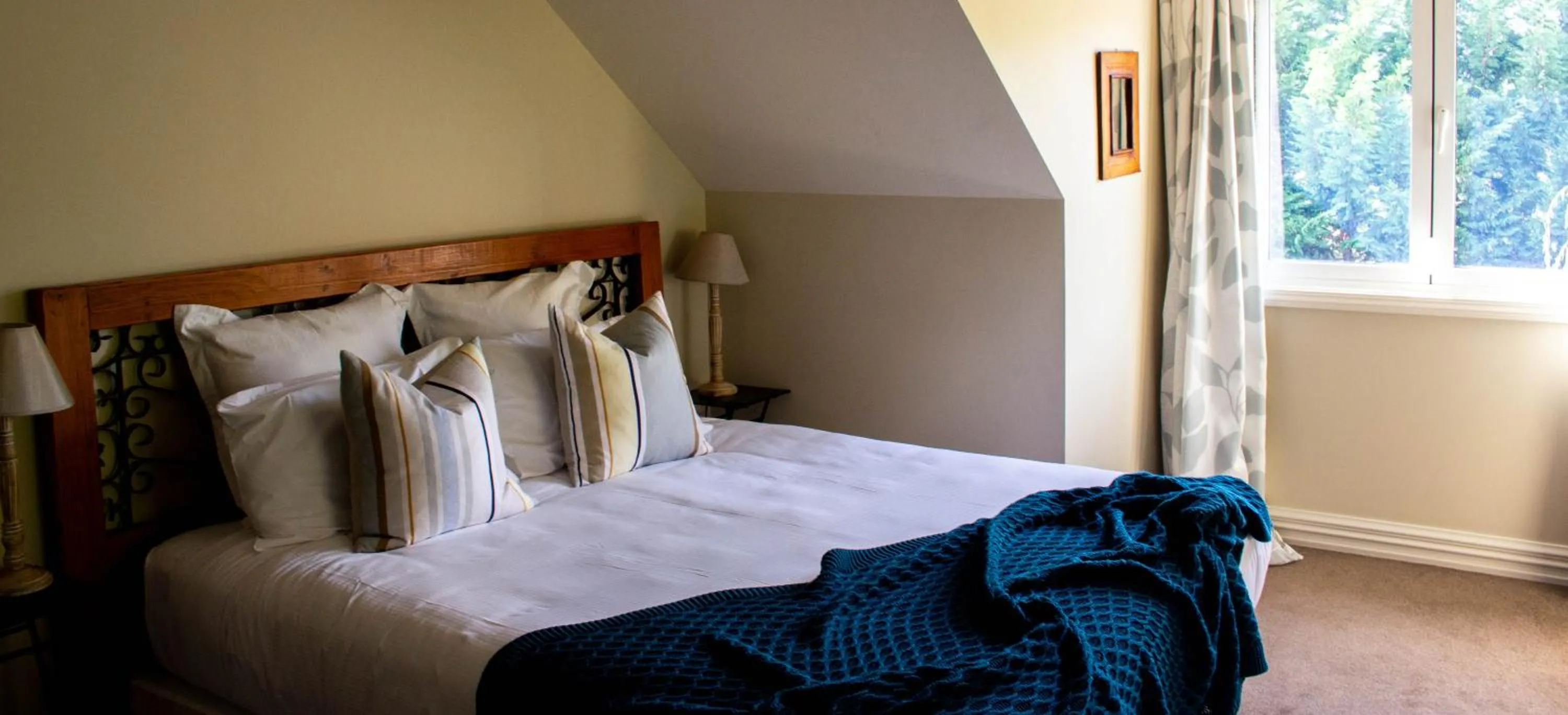 Bed in Queenstown Country Lodge