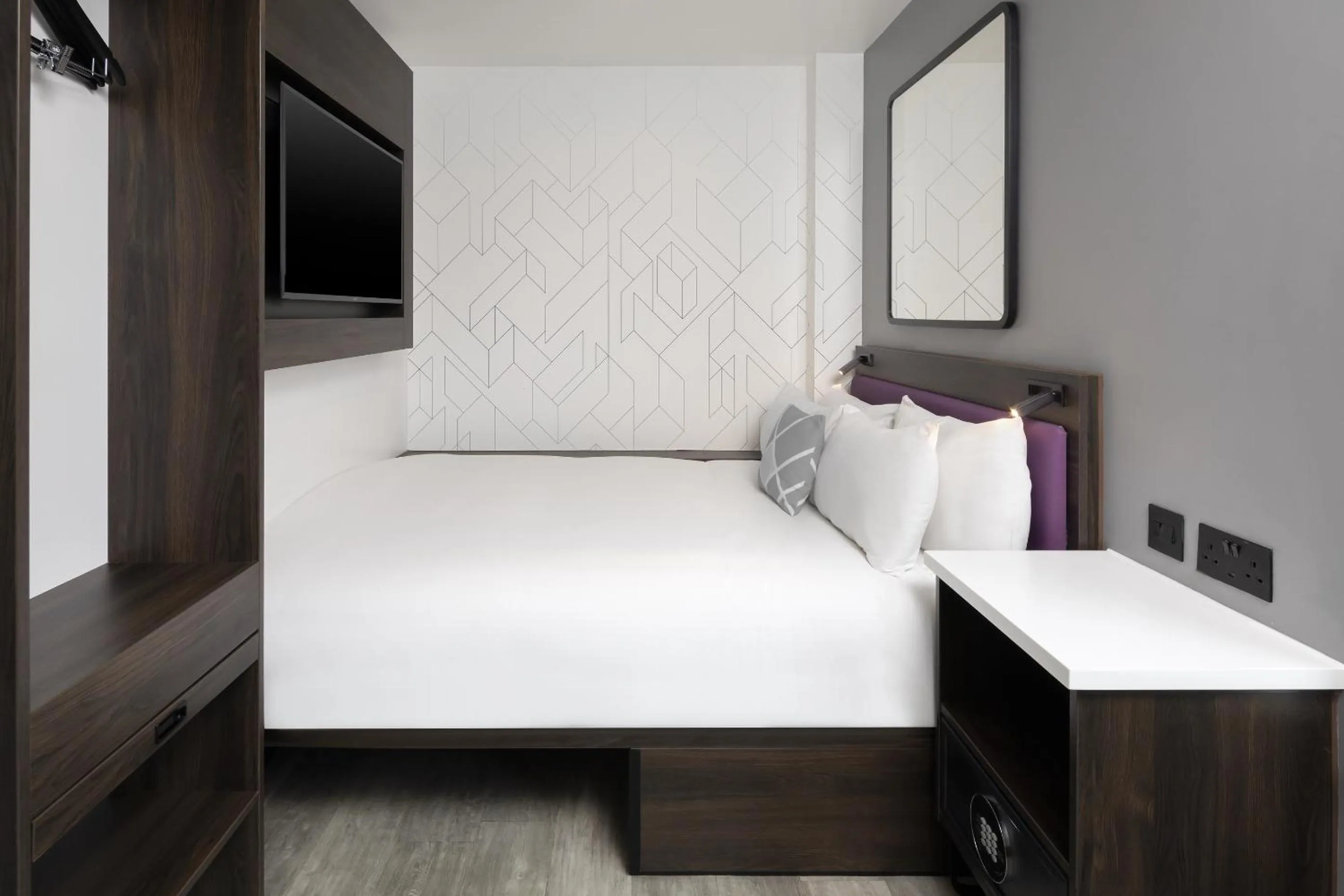 Bedroom, Bed in Four Points Flex by Sheraton London Shoreditch East
