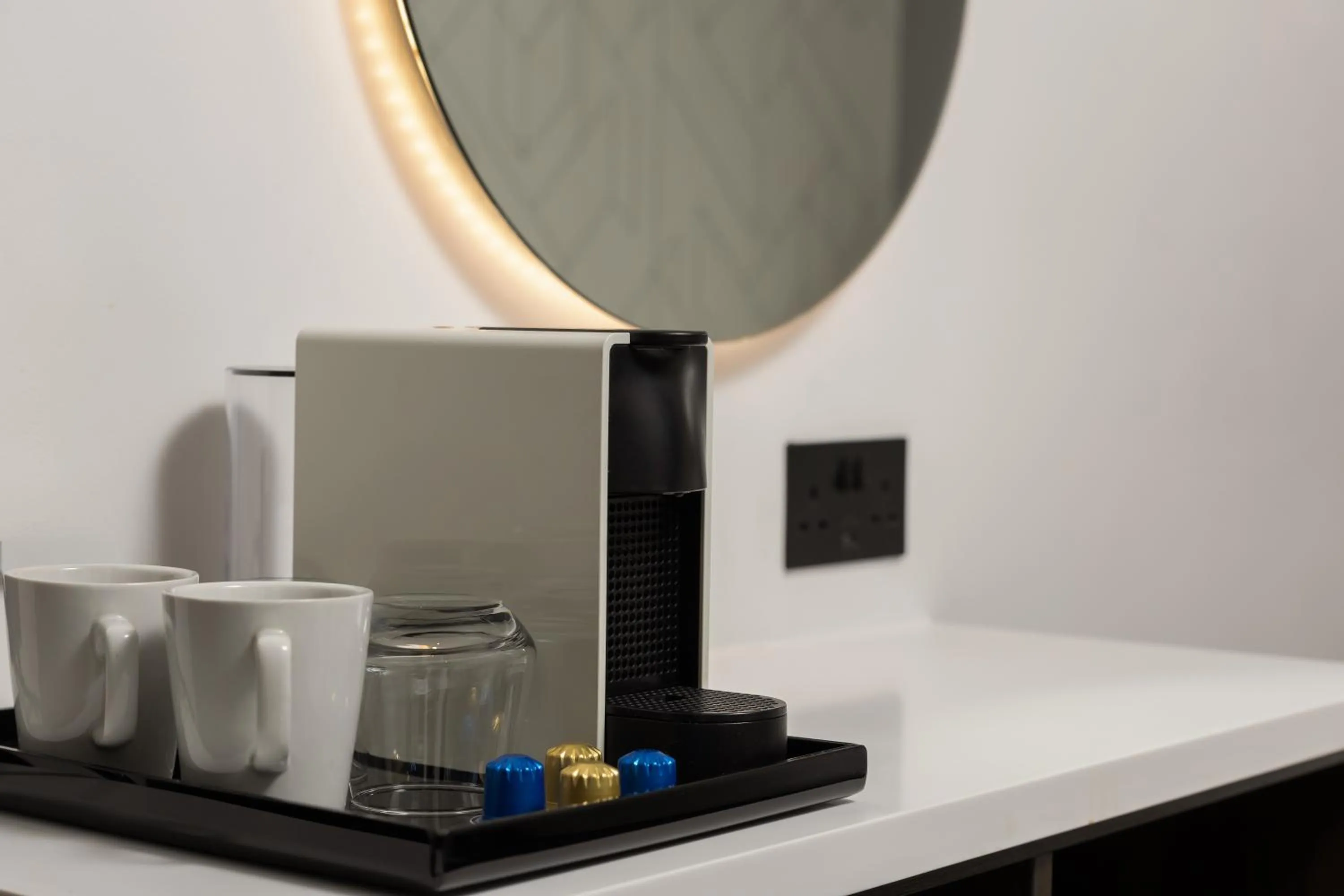 Coffee/tea facilities in Four Points Flex by Sheraton London Shoreditch East